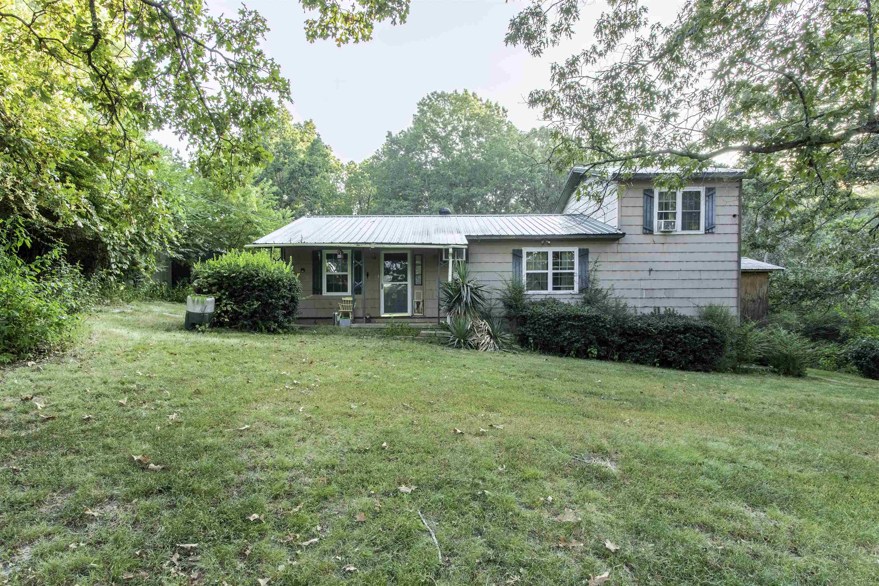 1 Lawrence 244  Powhatan, AR