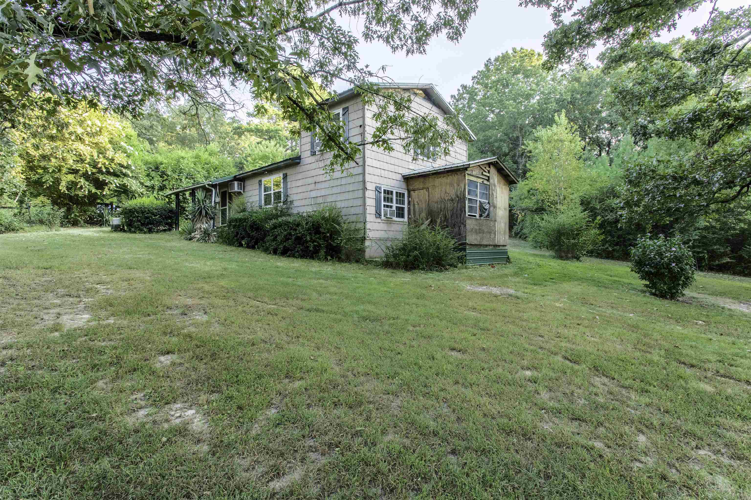 1 Lawrence 244  Powhatan, AR