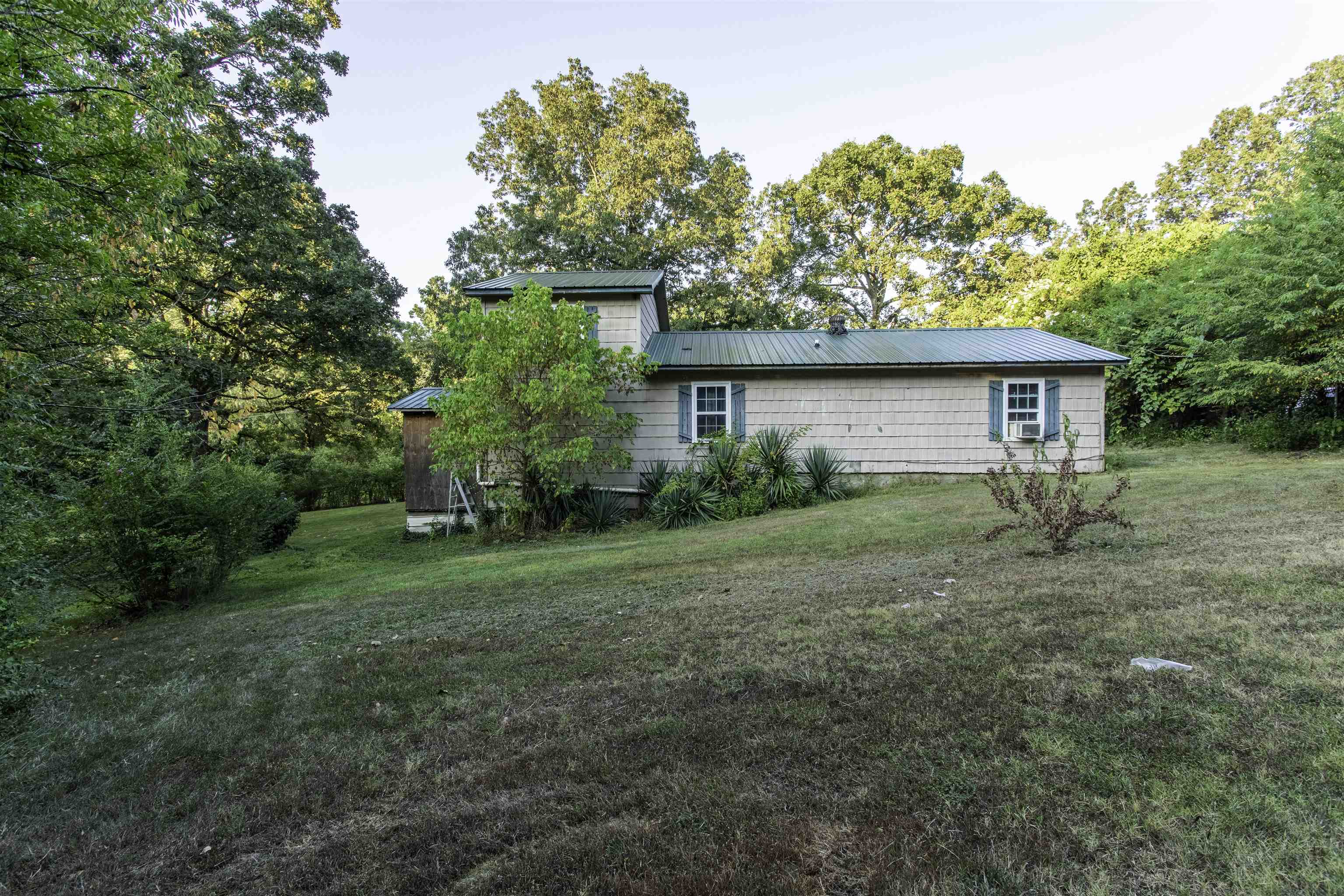 1 Lawrence 244  Powhatan, AR