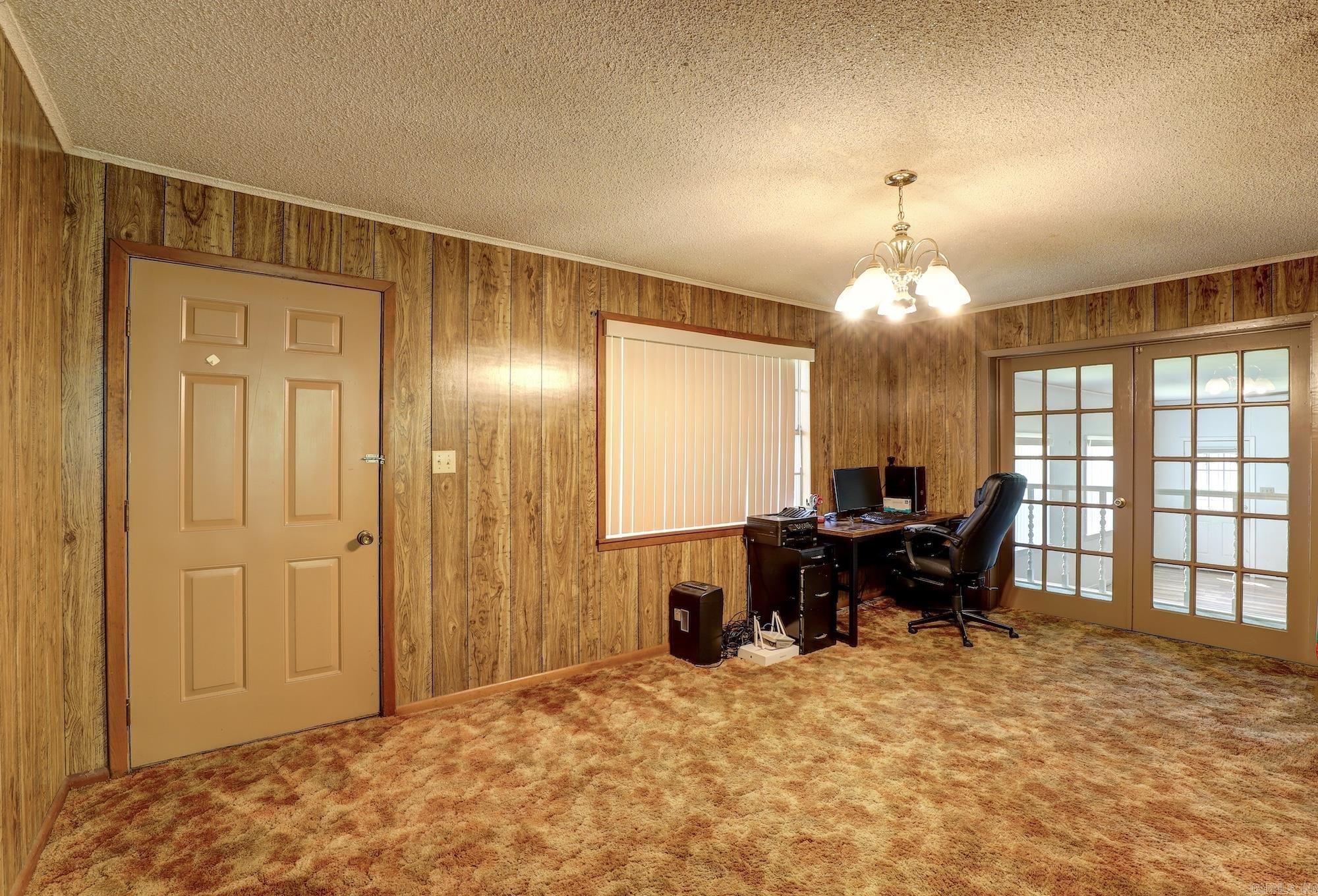 85 County Road 3668  Queen City, TX
