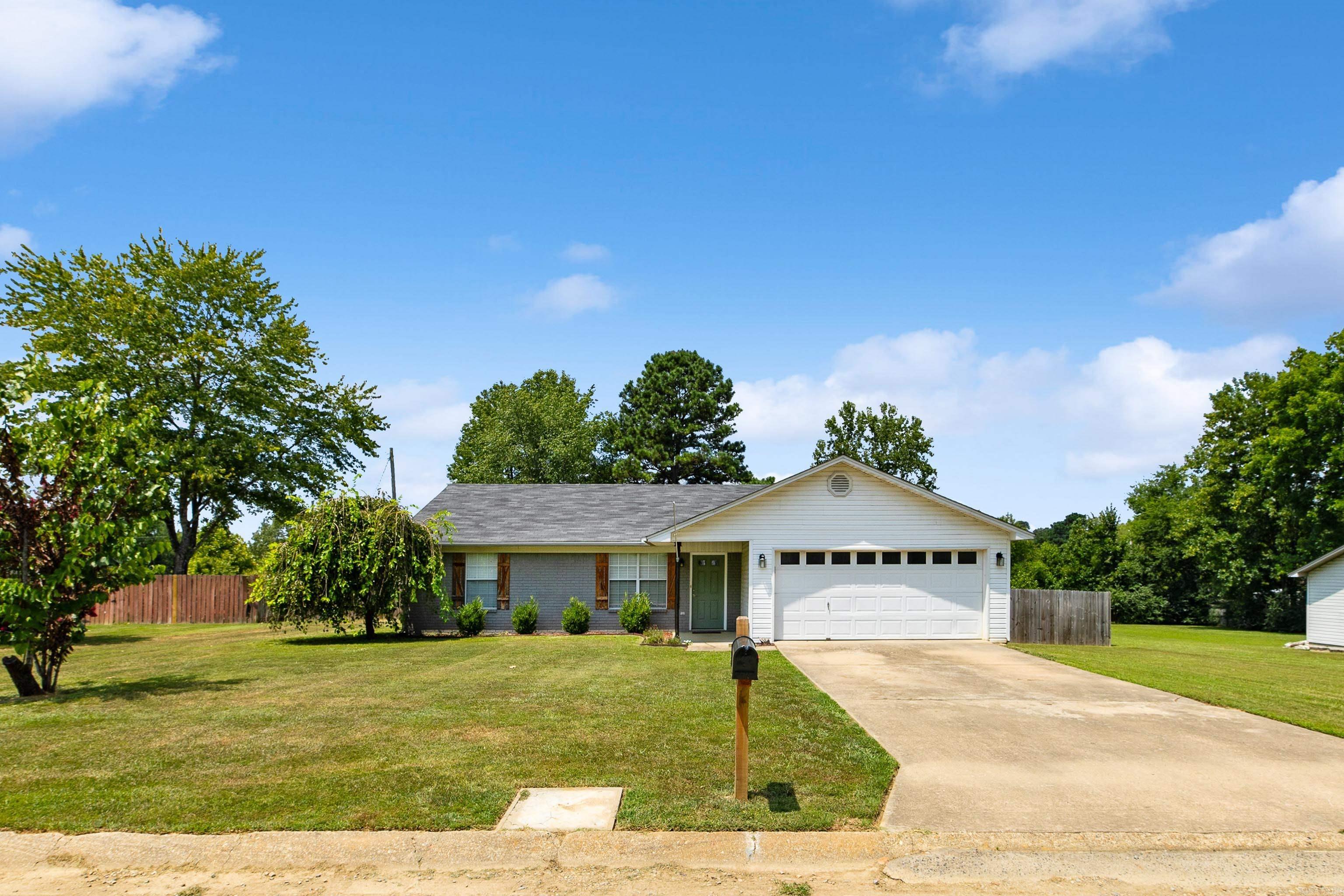 3419 Pawnee Village  Benton, AR