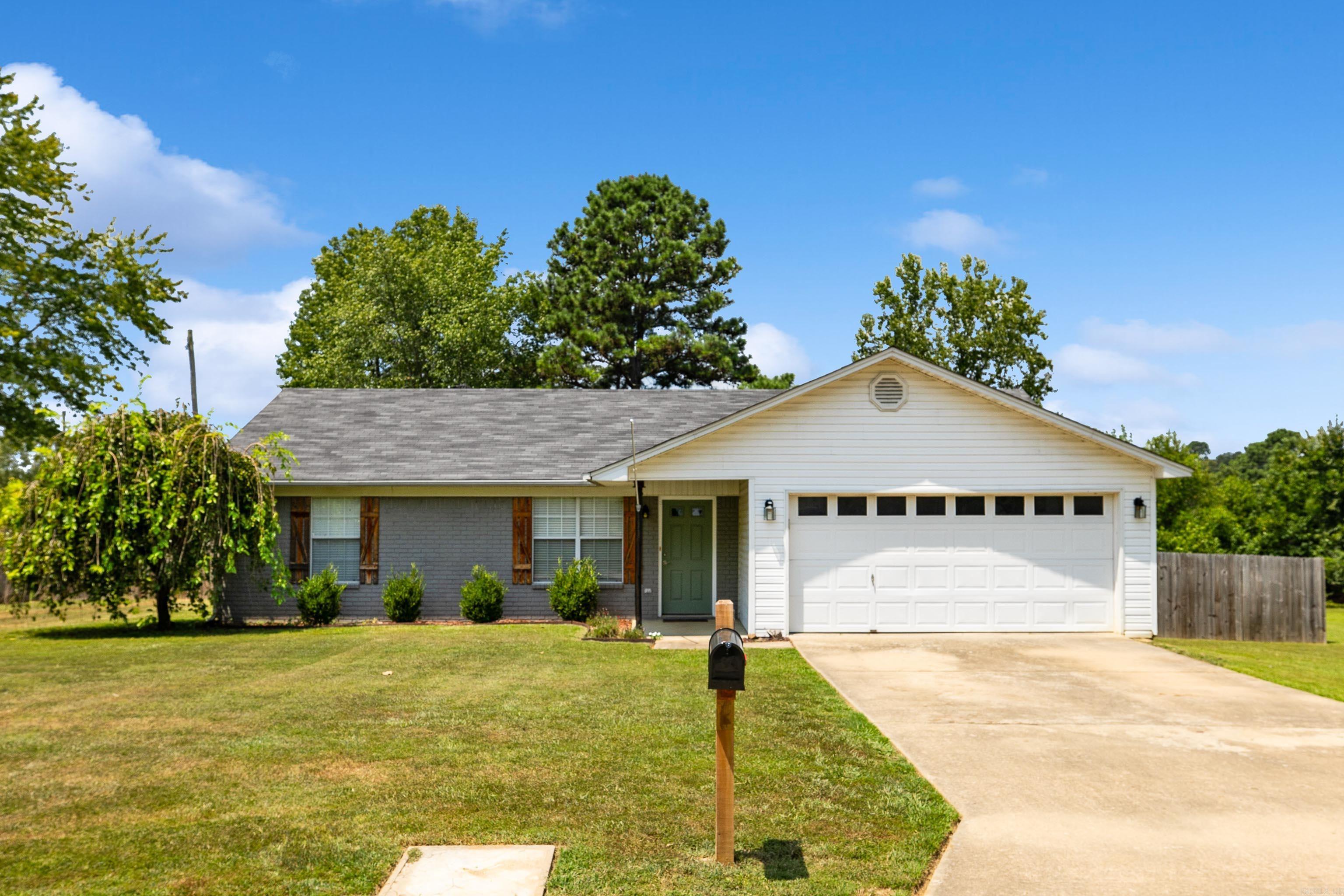 3419 Pawnee Village  Benton, AR