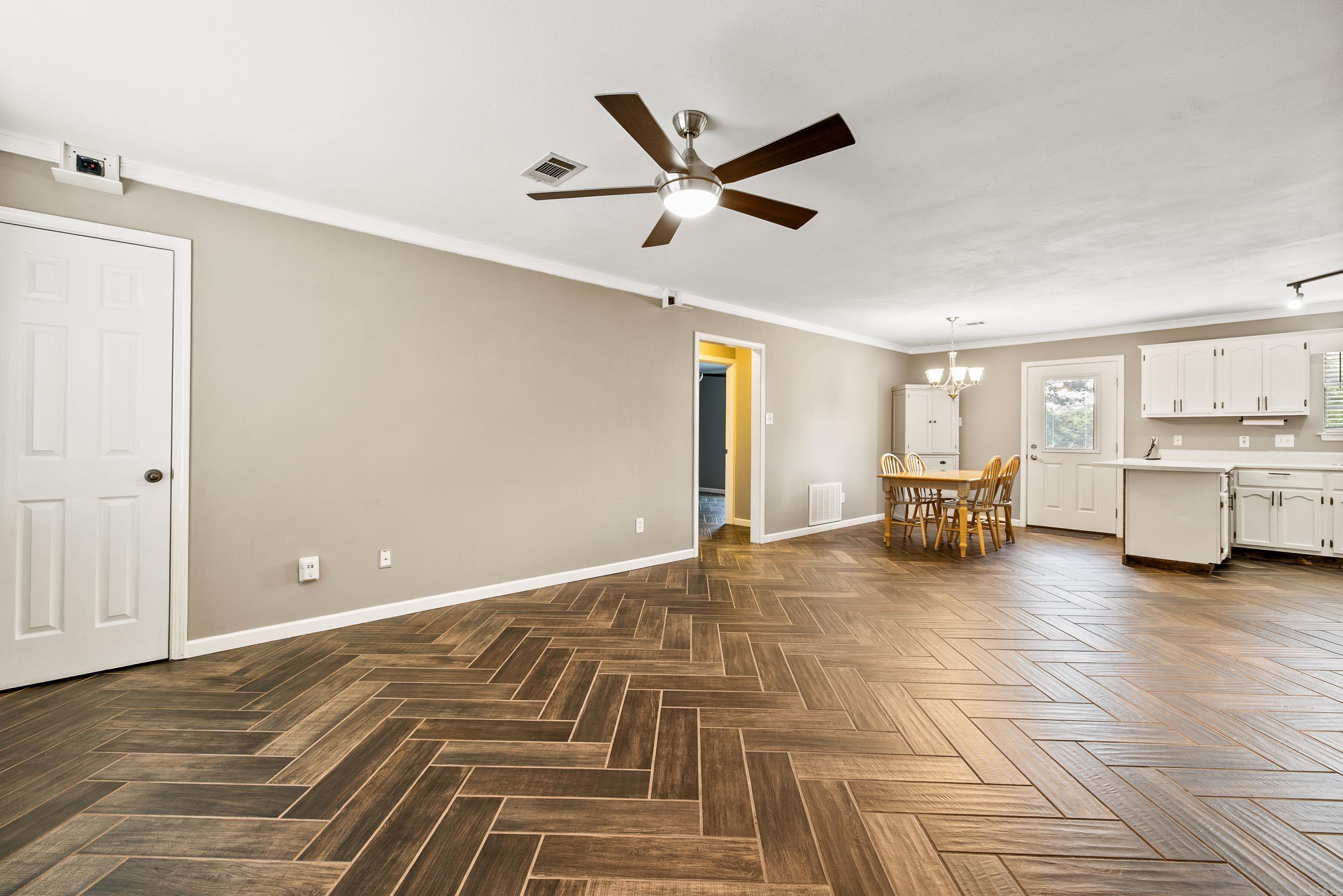 3419 Pawnee Village  Benton, AR