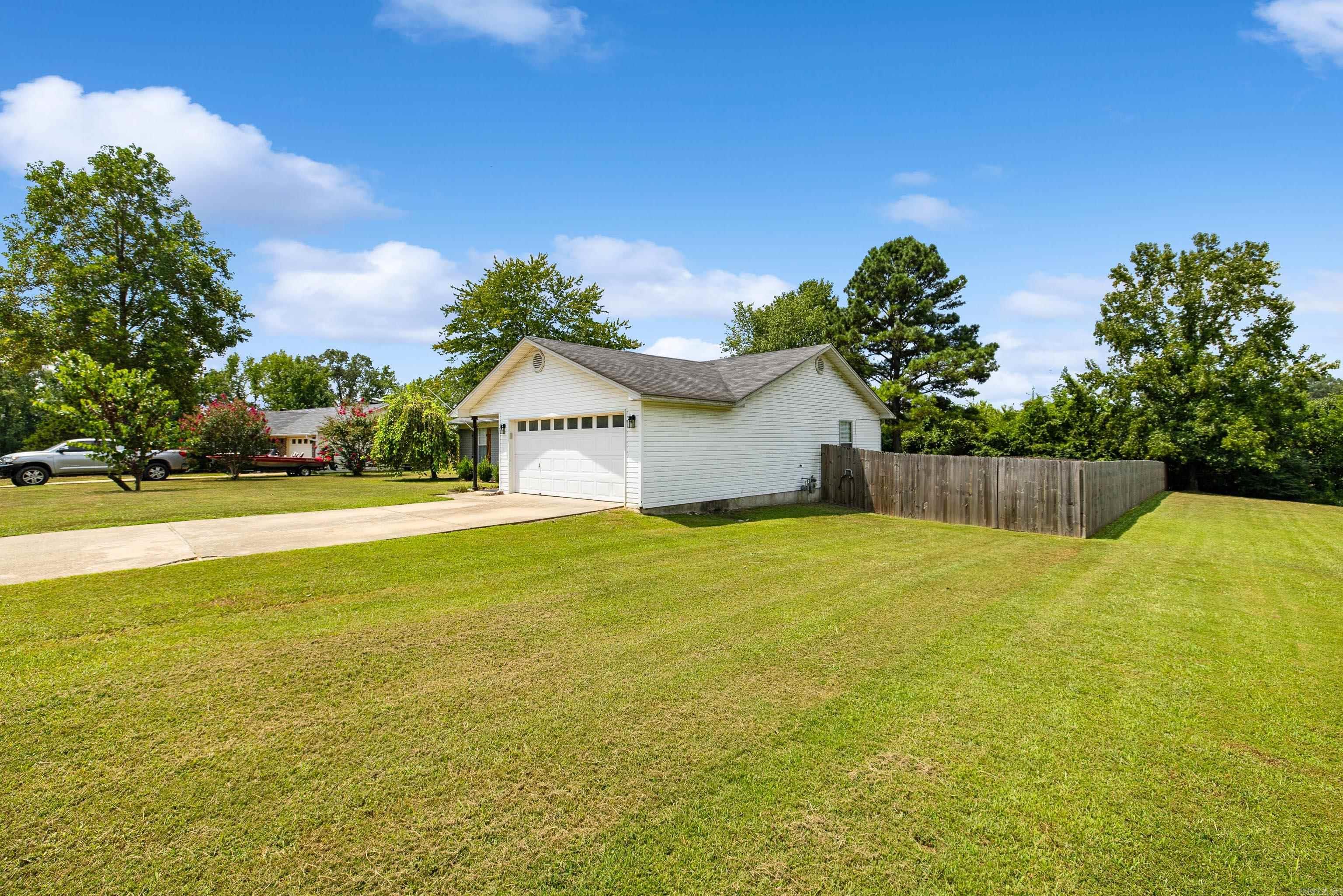 3419 Pawnee Village  Benton, AR