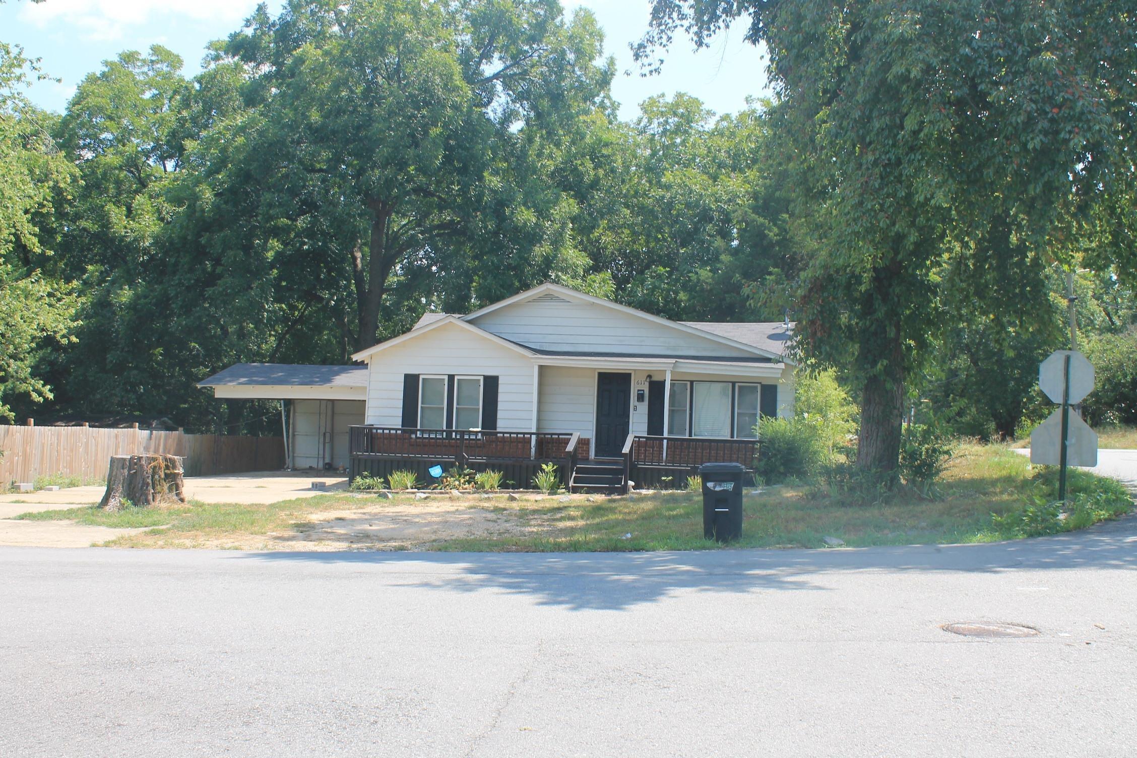 611 W Church  Sheridan, AR