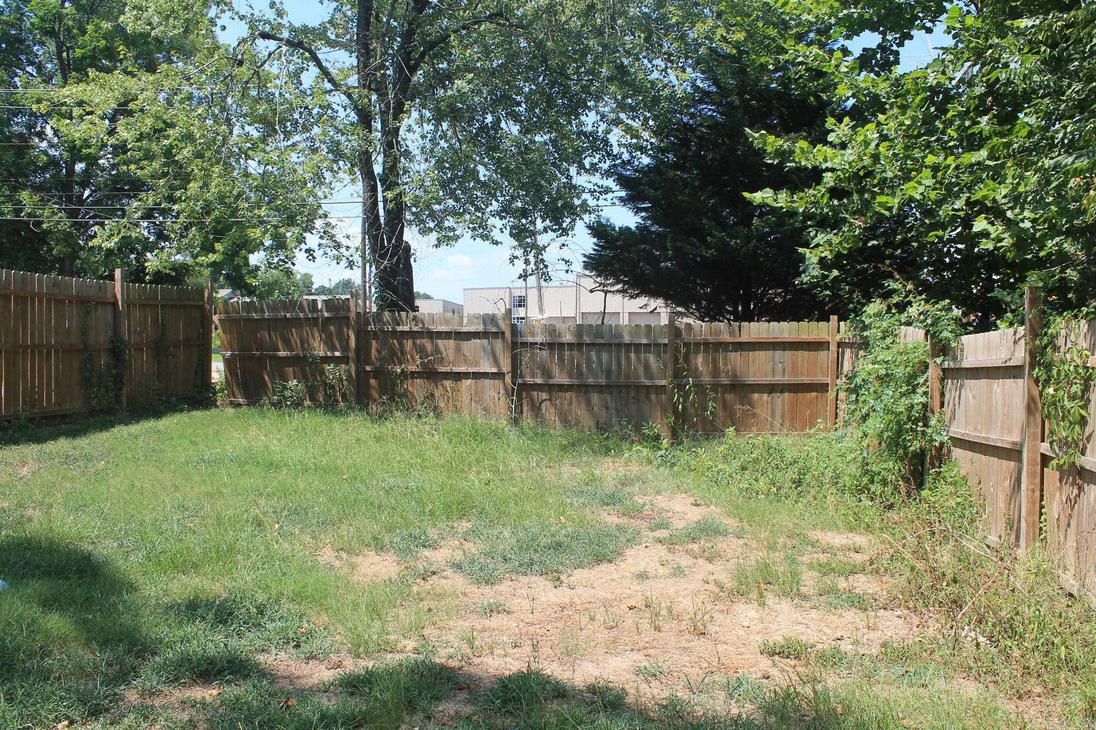 611 W Church  Sheridan, AR