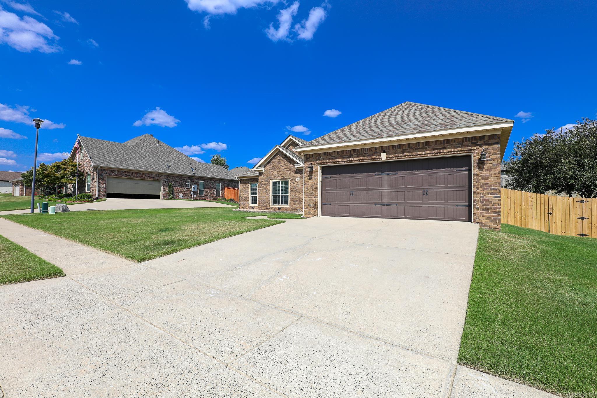 4006 Edgewater  Benton, AR