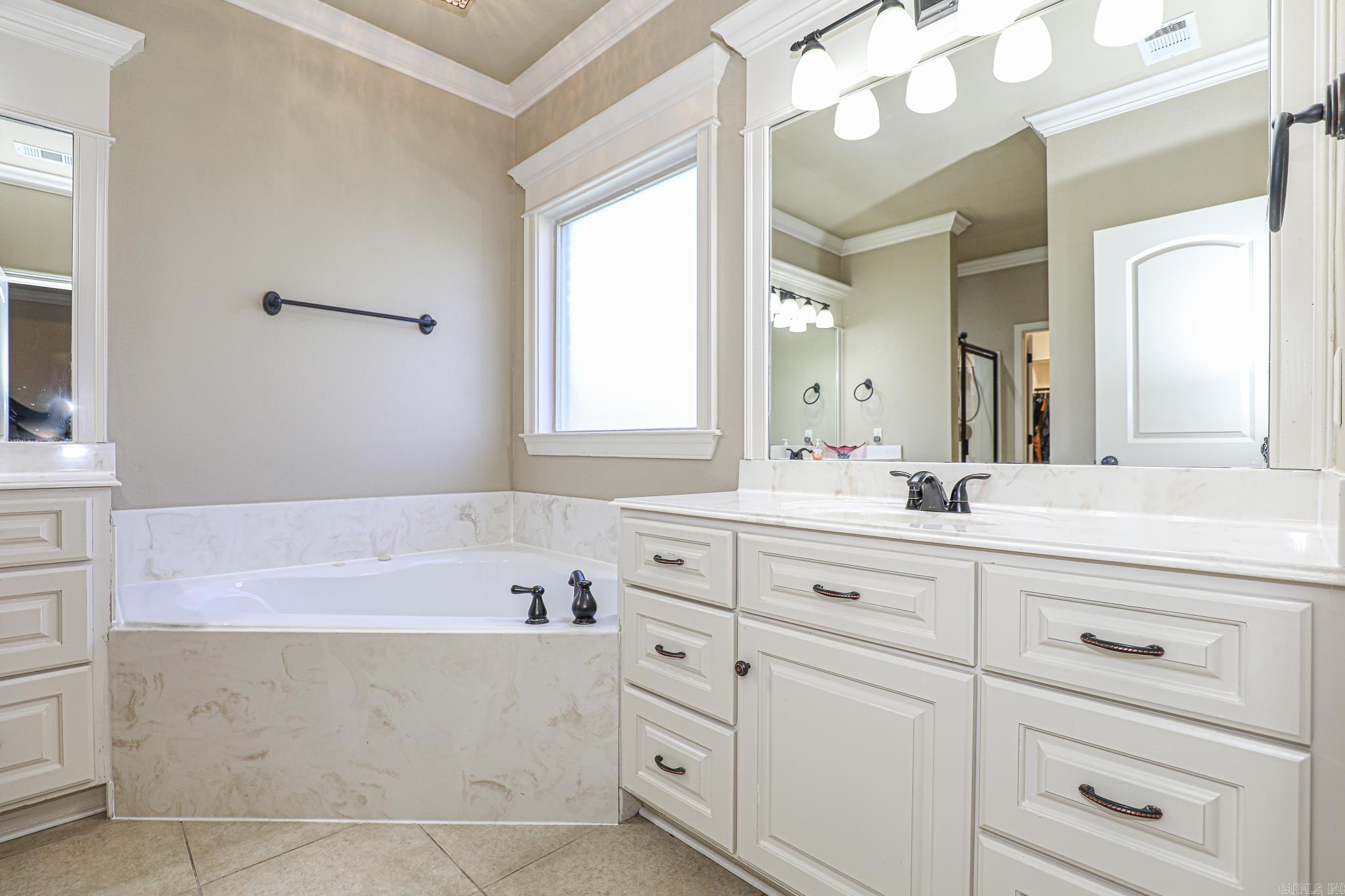 4006 Edgewater  Benton, AR