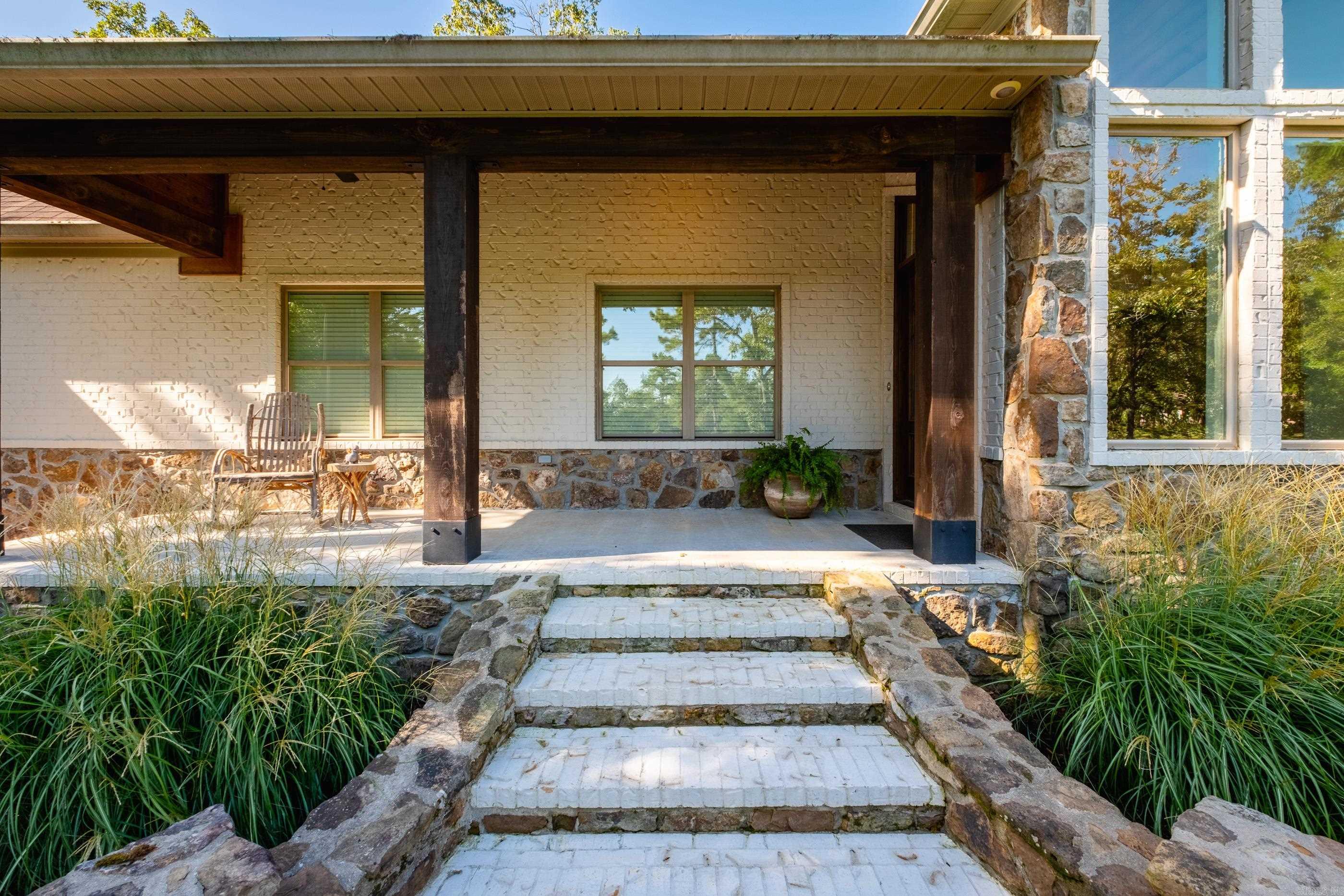 8210 Matthews  Roland, AR