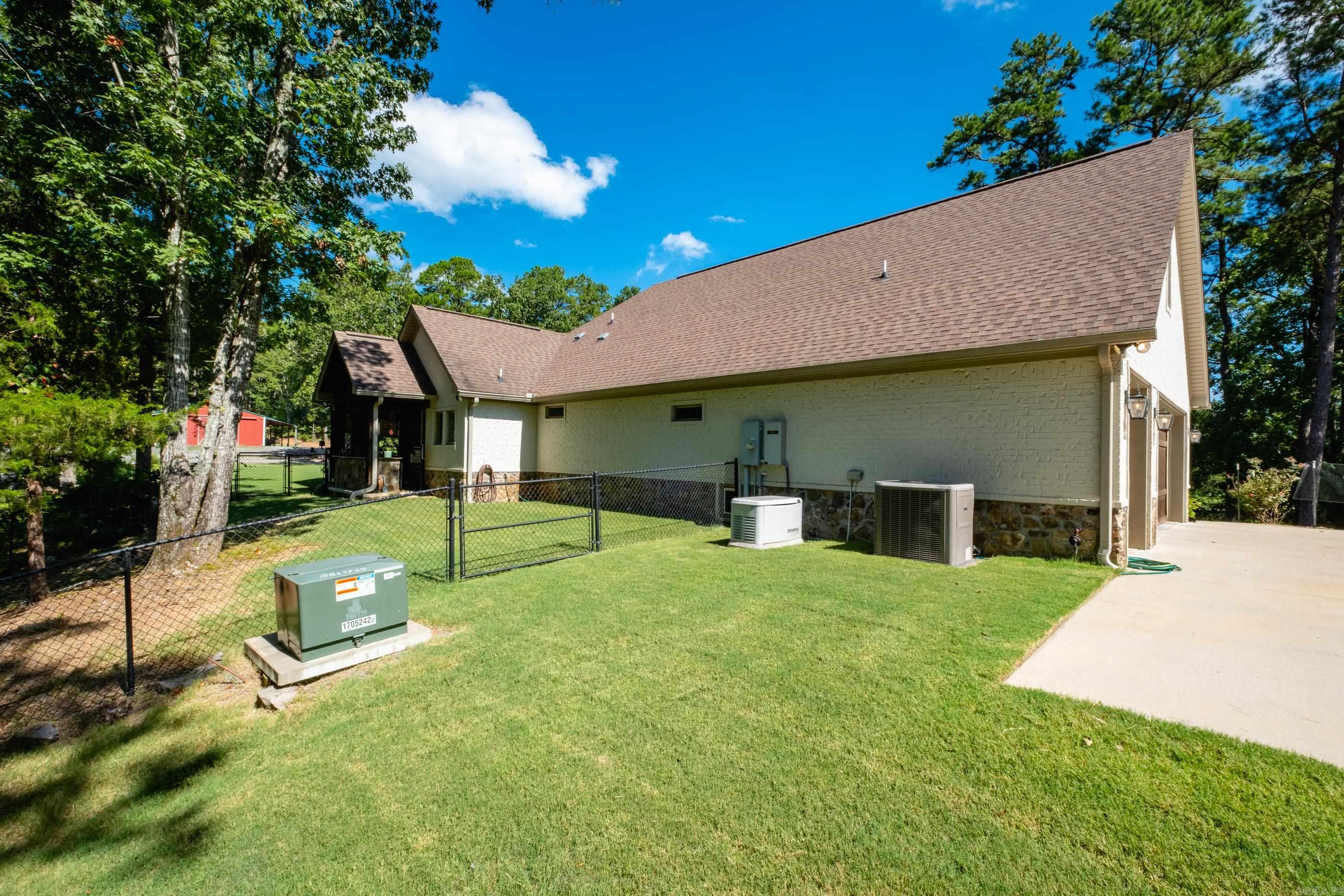 8210 Matthews  Roland, AR
