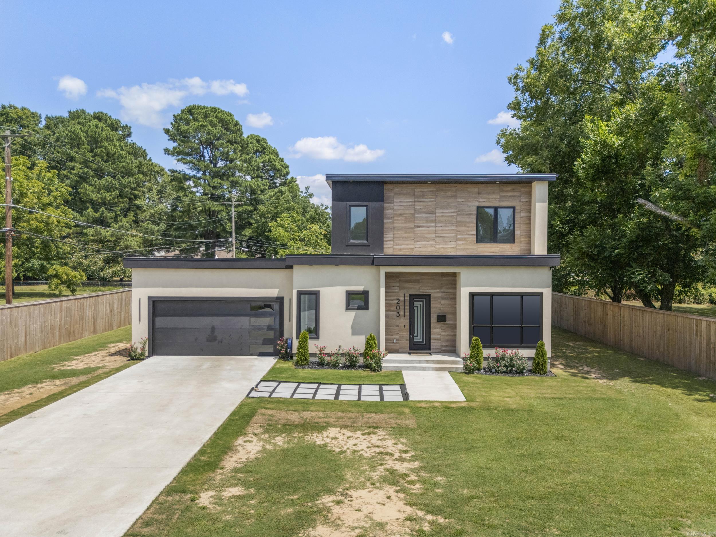 203 N Jeff Davis  Jacksonville, AR