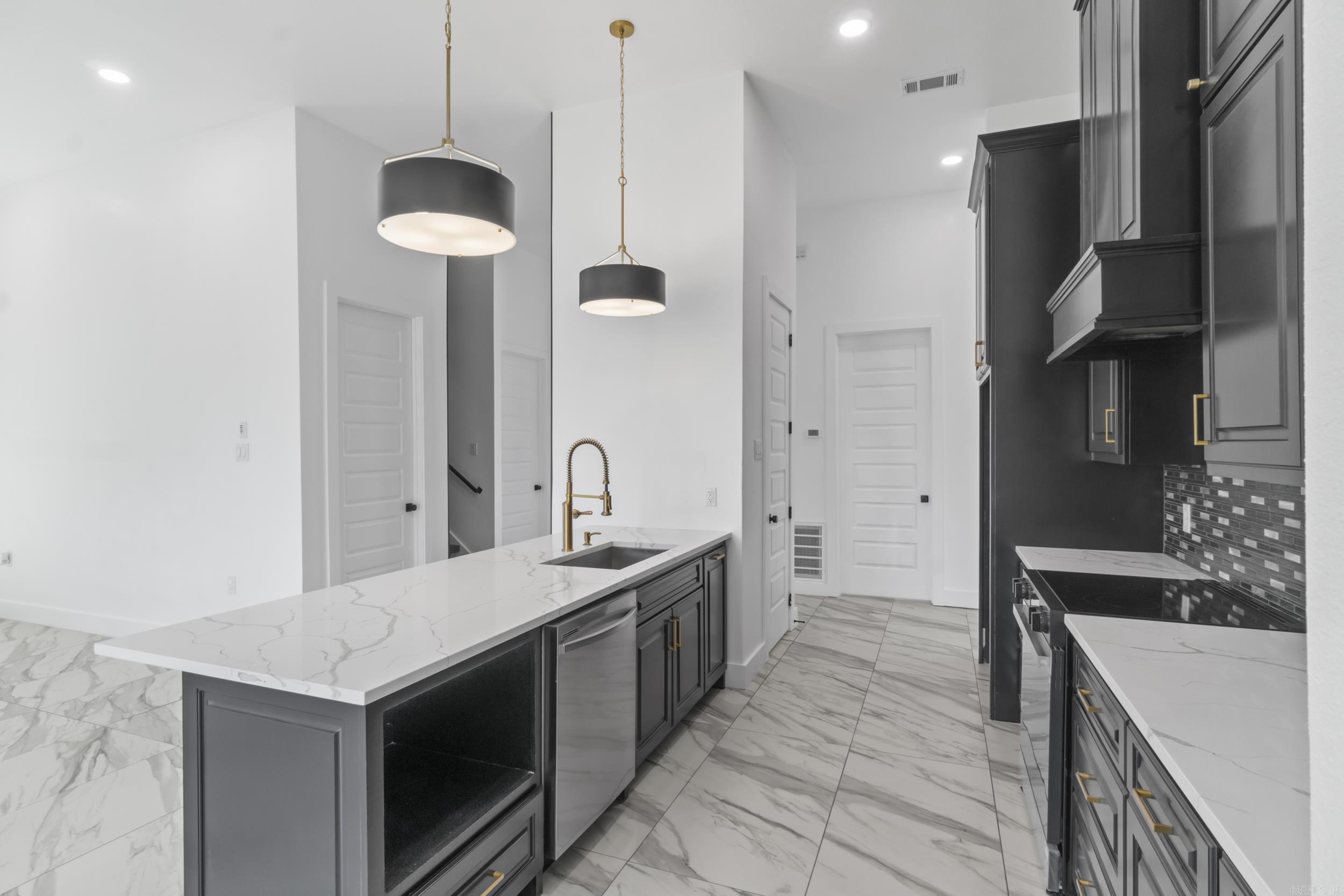 203 N Jeff Davis  Jacksonville, AR