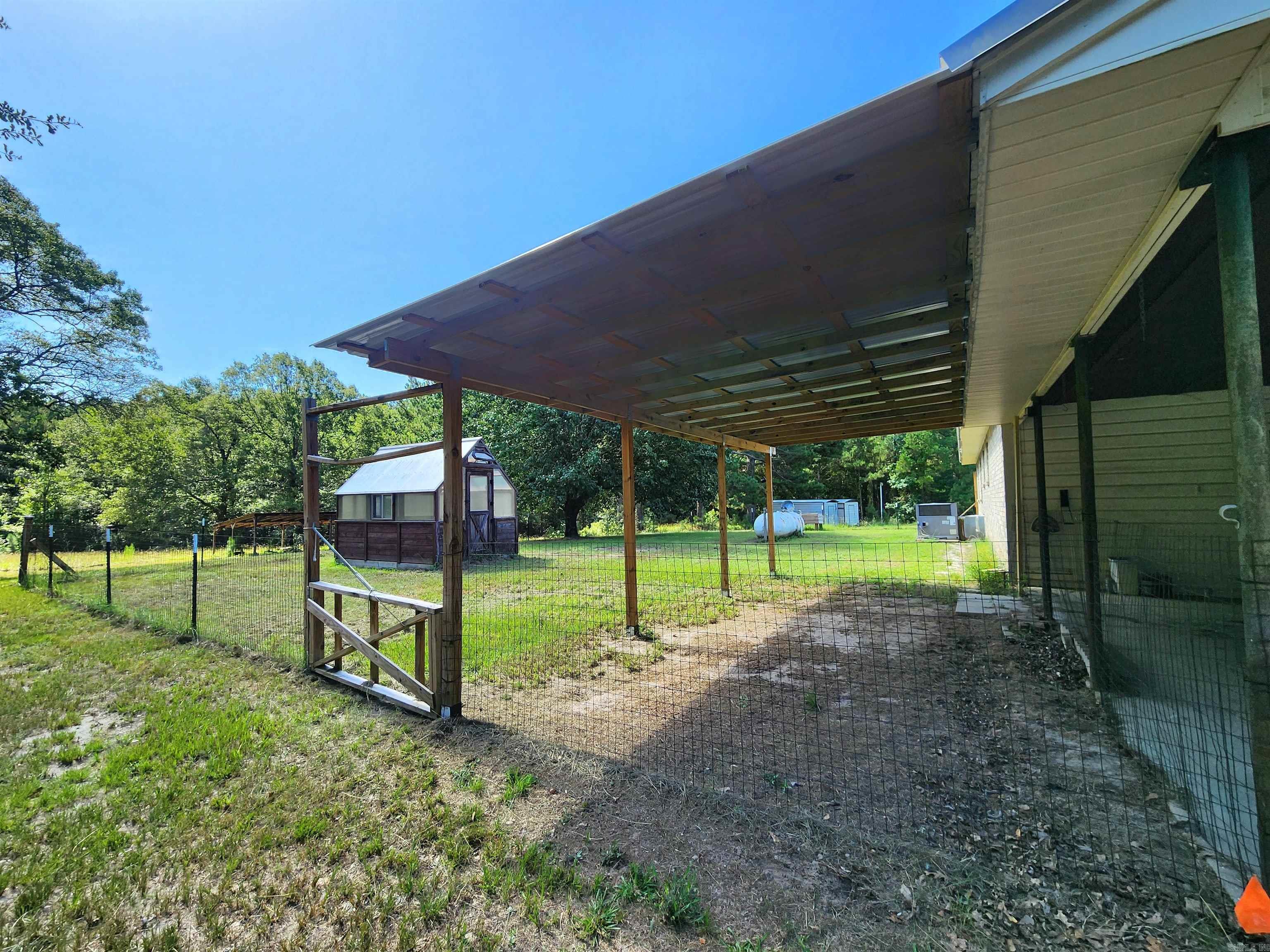 1720 Columbia Rd 63  Stephens, AR