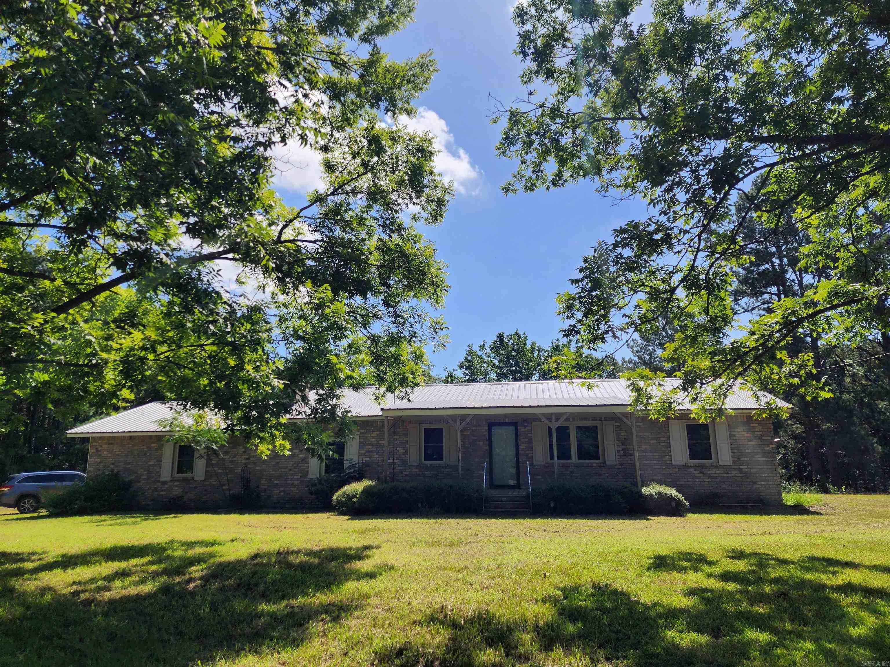 1720 Columbia Rd 63  Stephens, AR