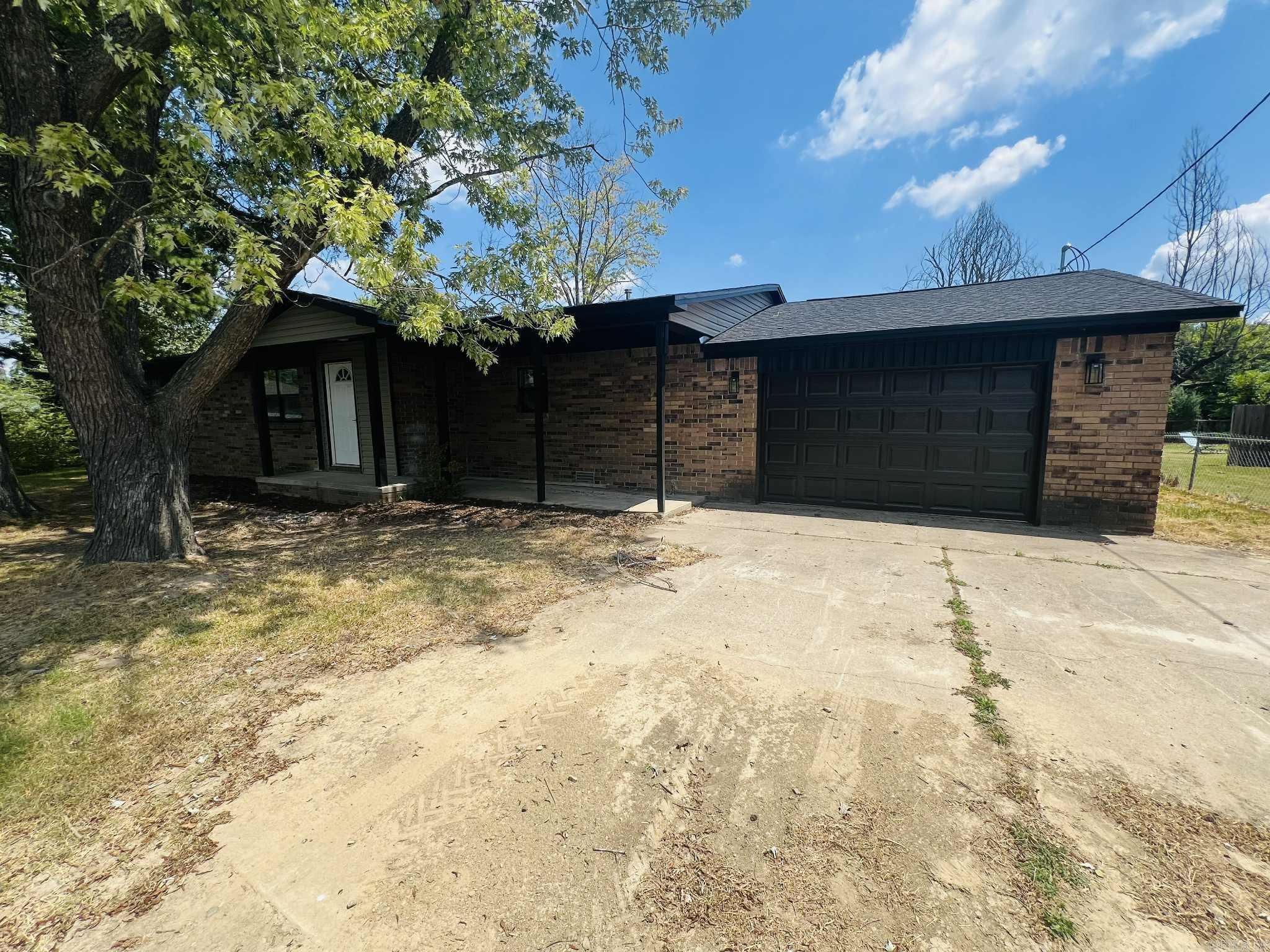 204 N Apple  Beebe, AR