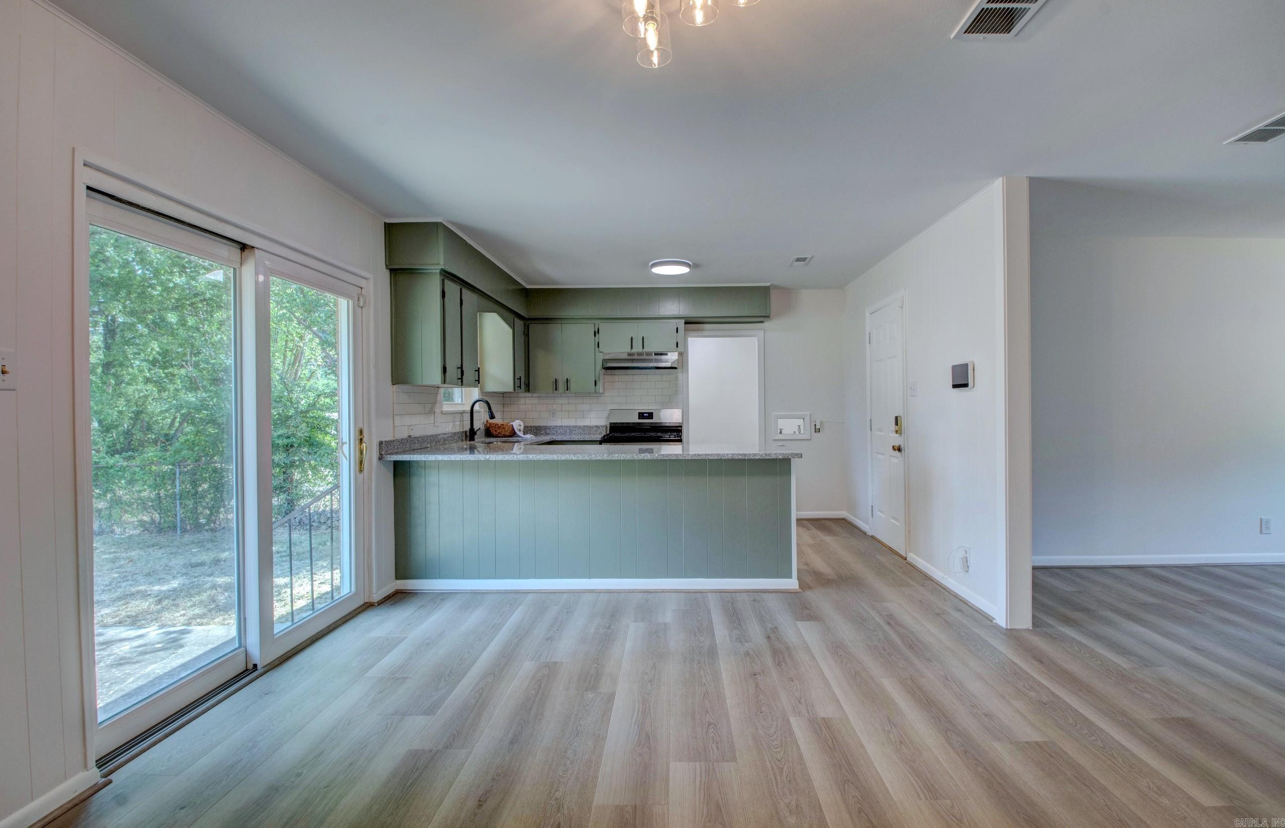 9300 Cloverhill  Little Rock, AR