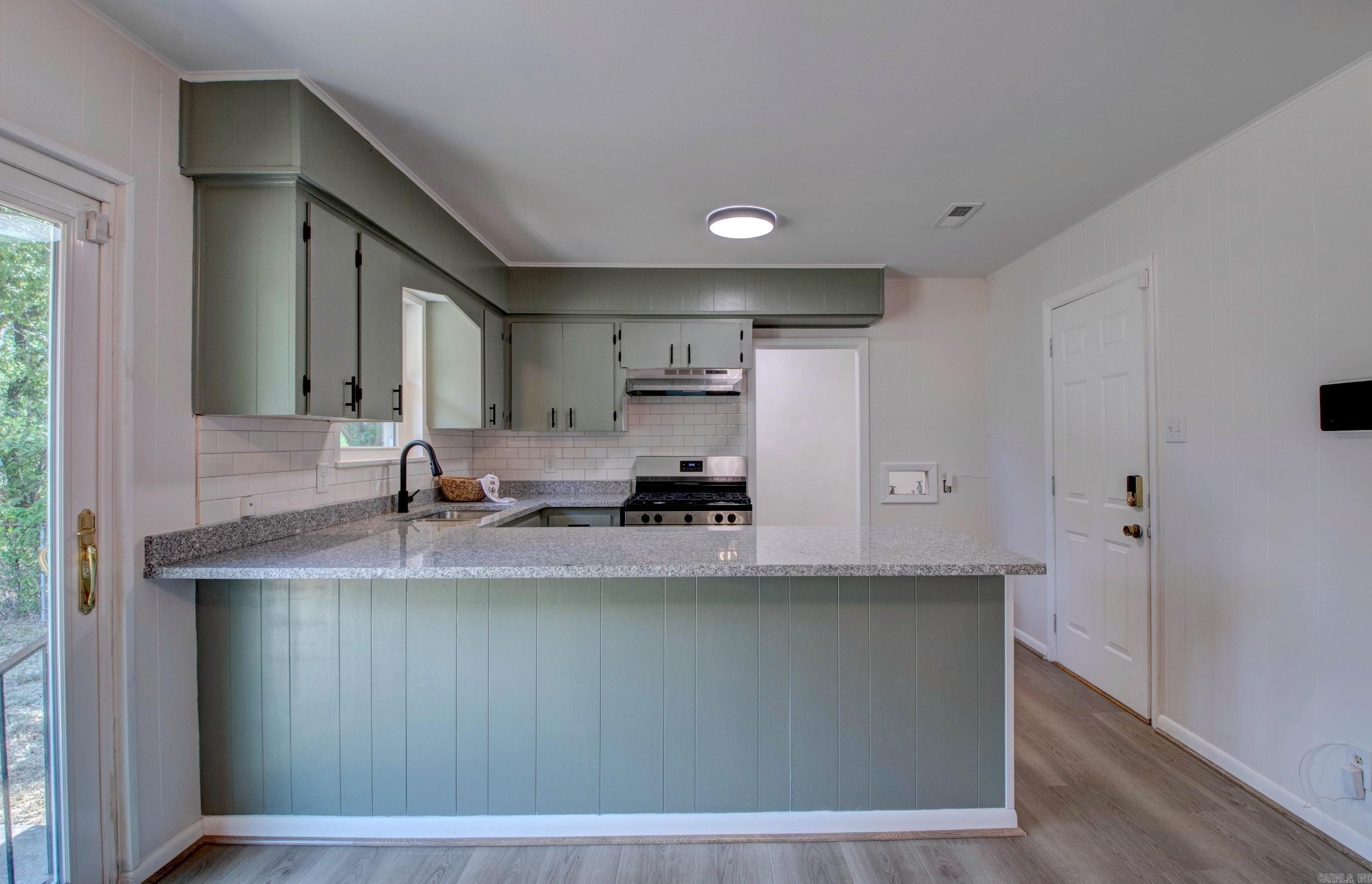 9300 Cloverhill  Little Rock, AR