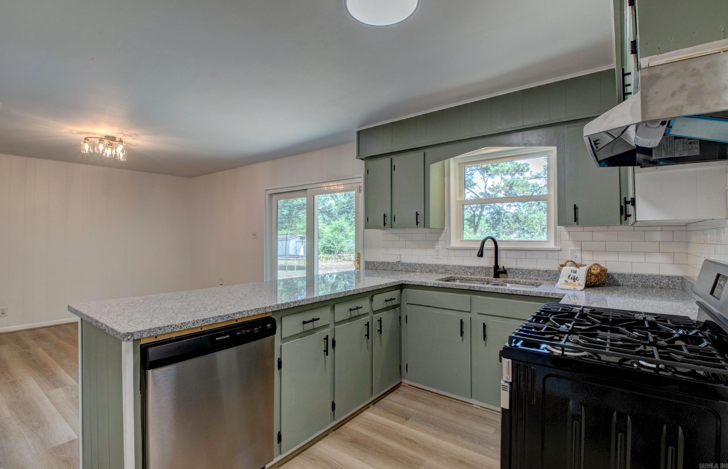 9300 Cloverhill  Little Rock, AR
