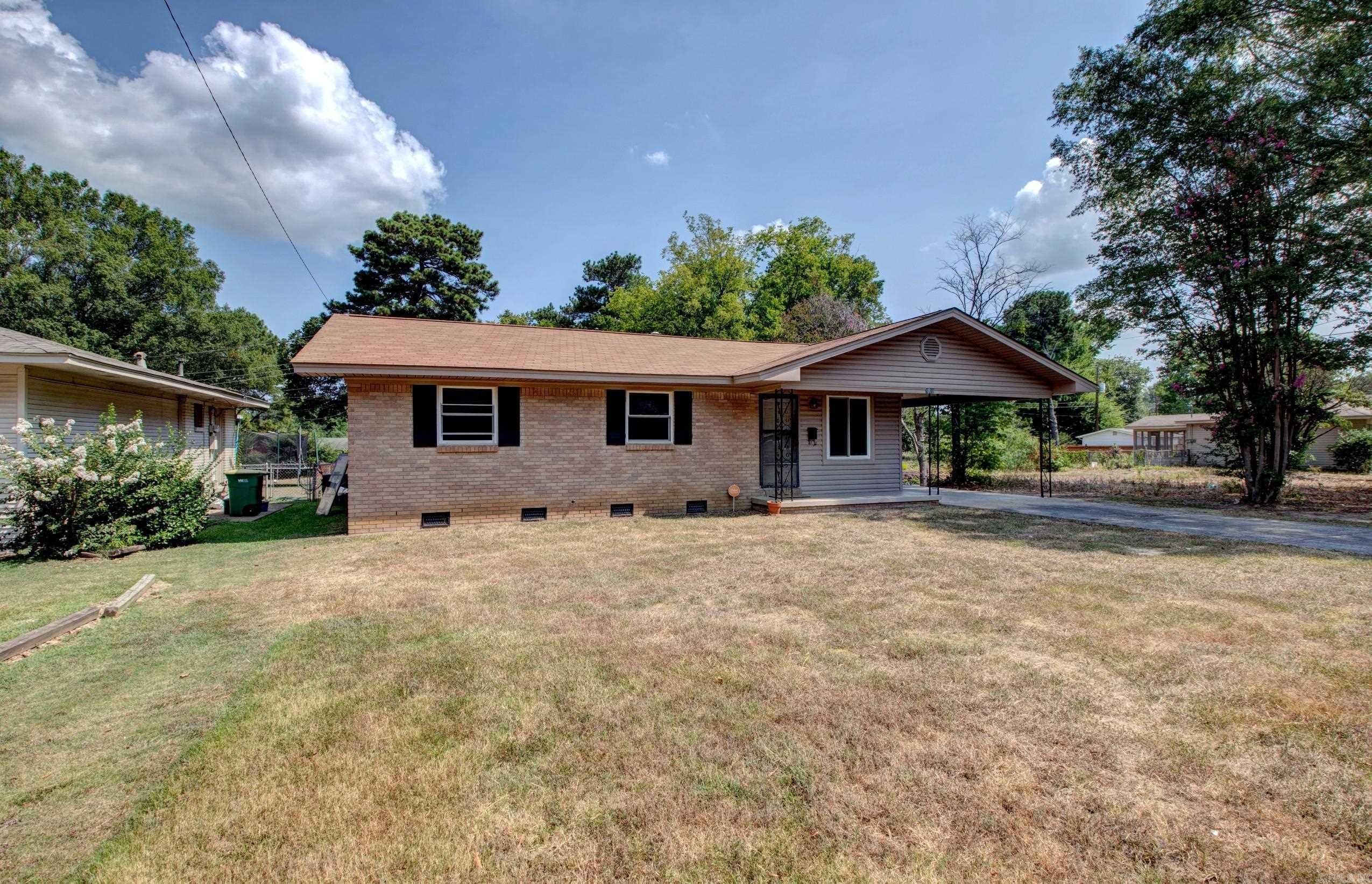 9300 Cloverhill  Little Rock, AR