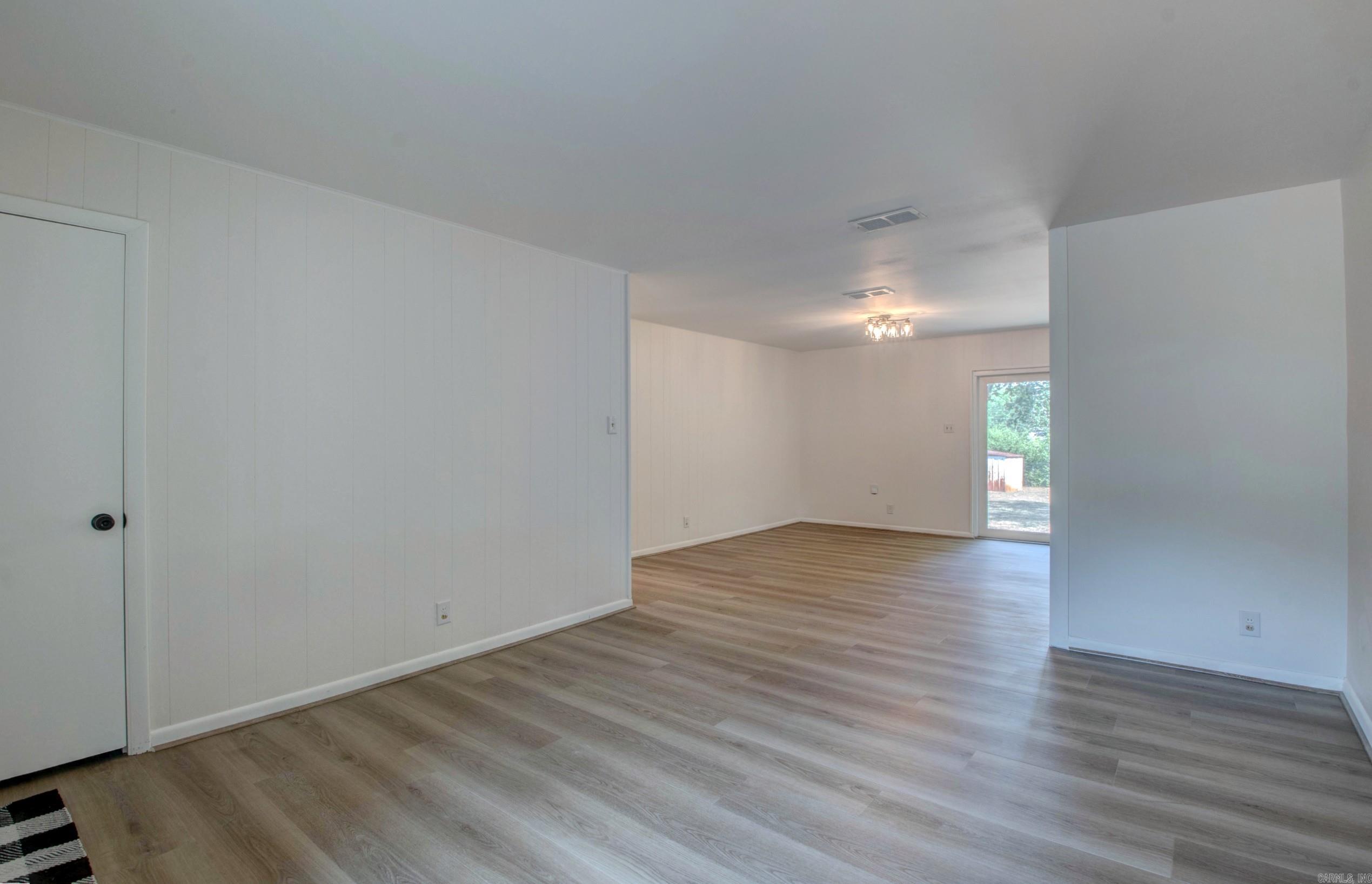 9300 Cloverhill  Little Rock, AR