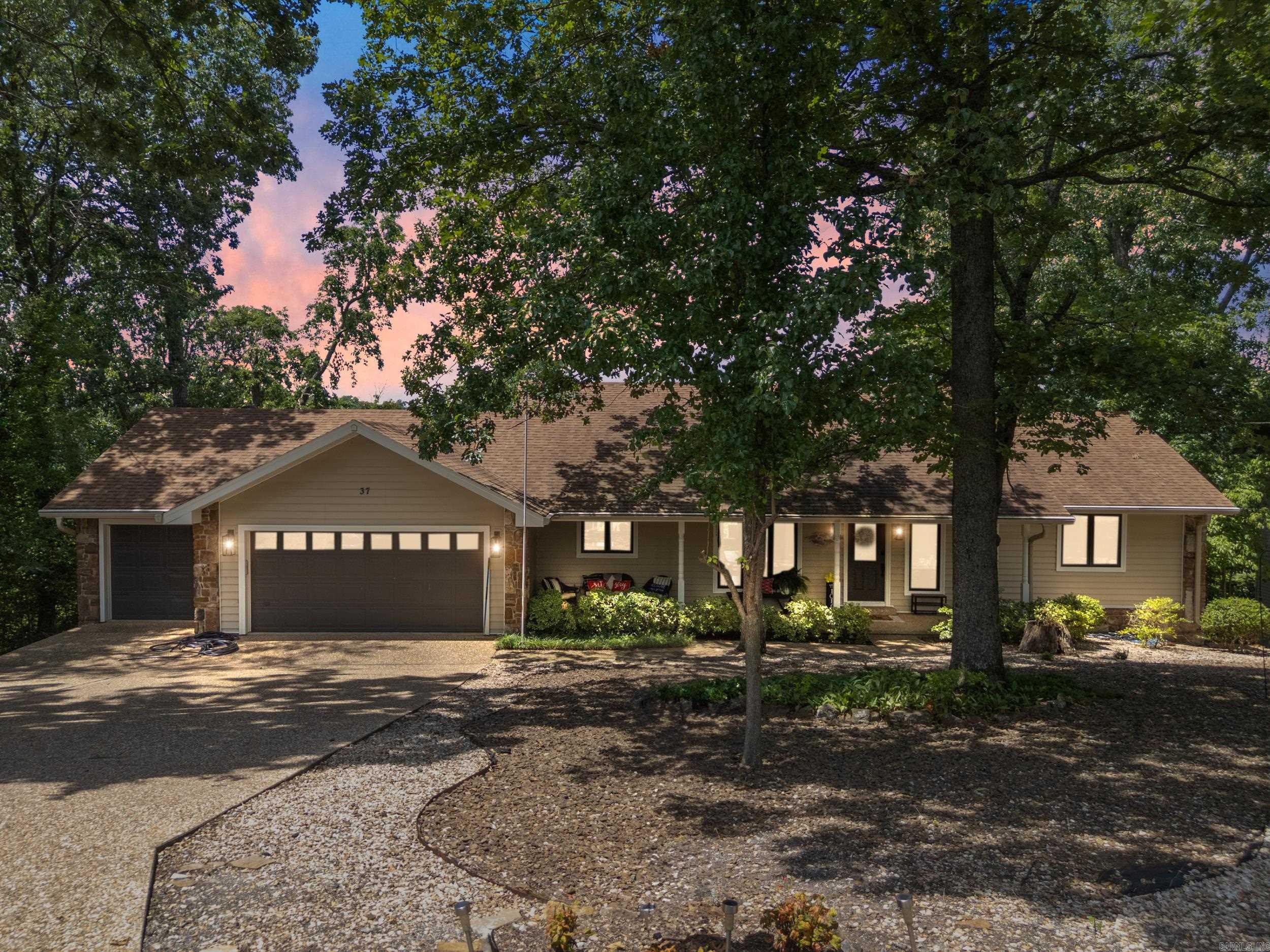 37 Tiree Drive  Bella Vista, AR