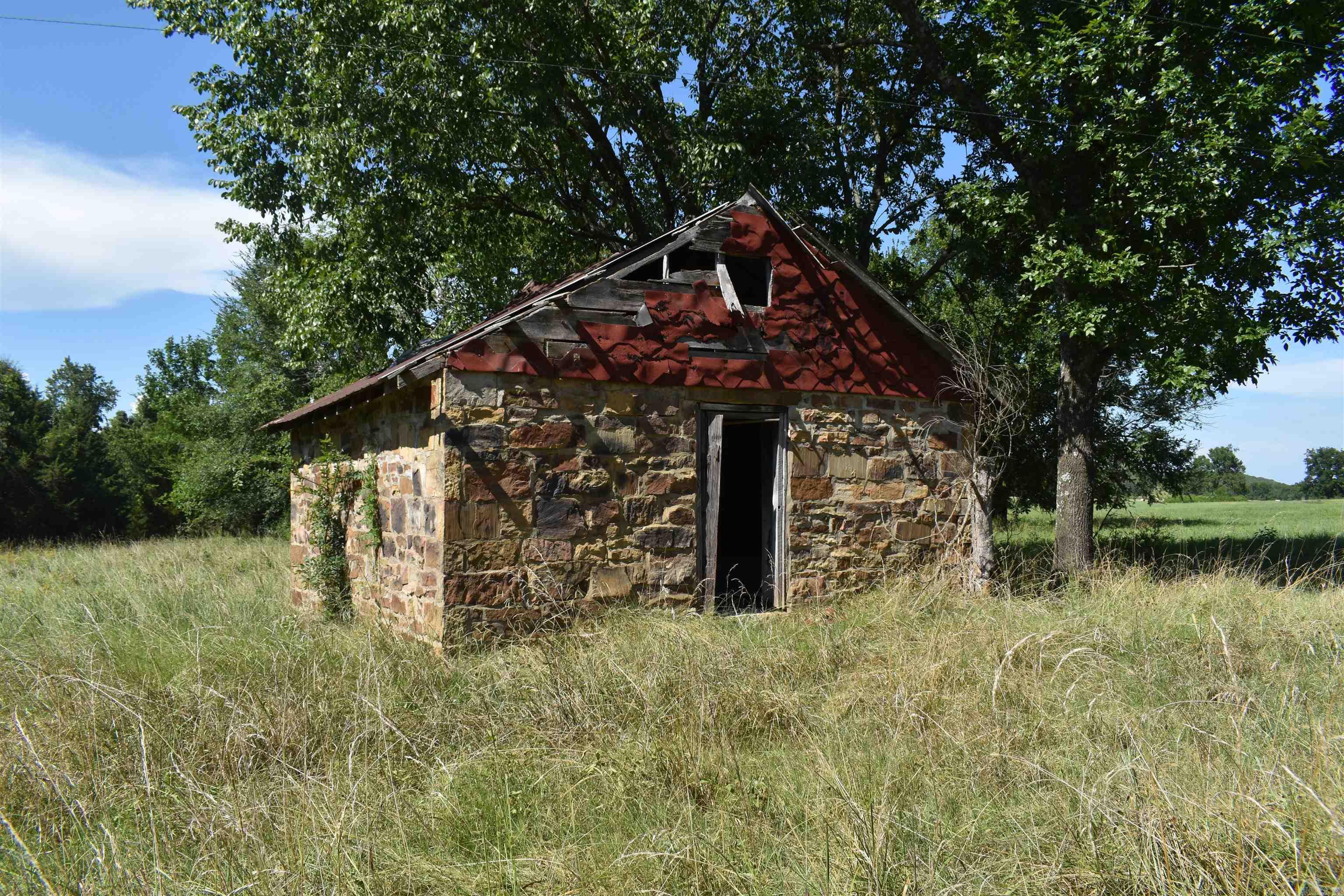 19228 HWY 41 S  Magazine, AR