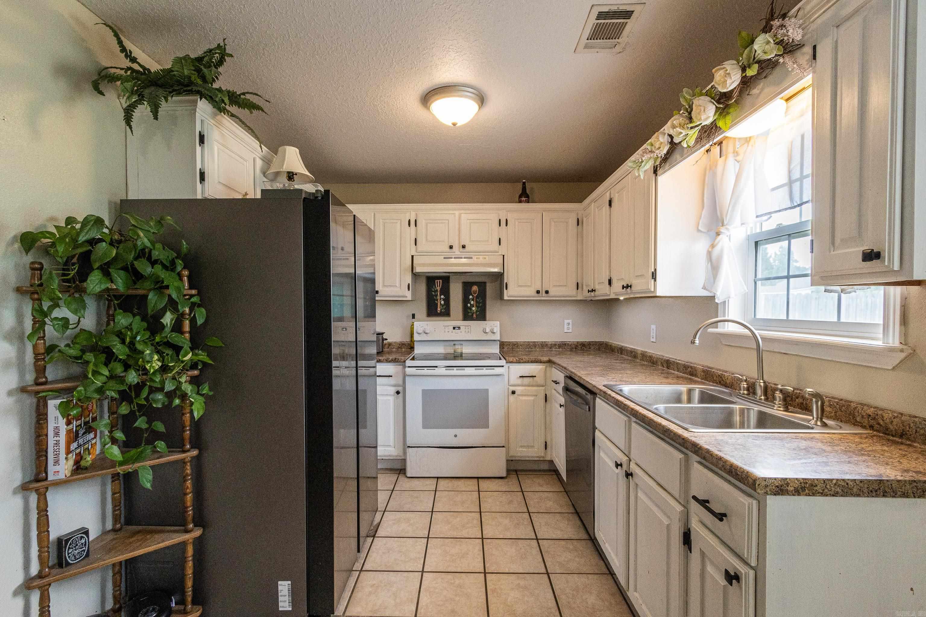 1903 N 19th  Paragould, AR