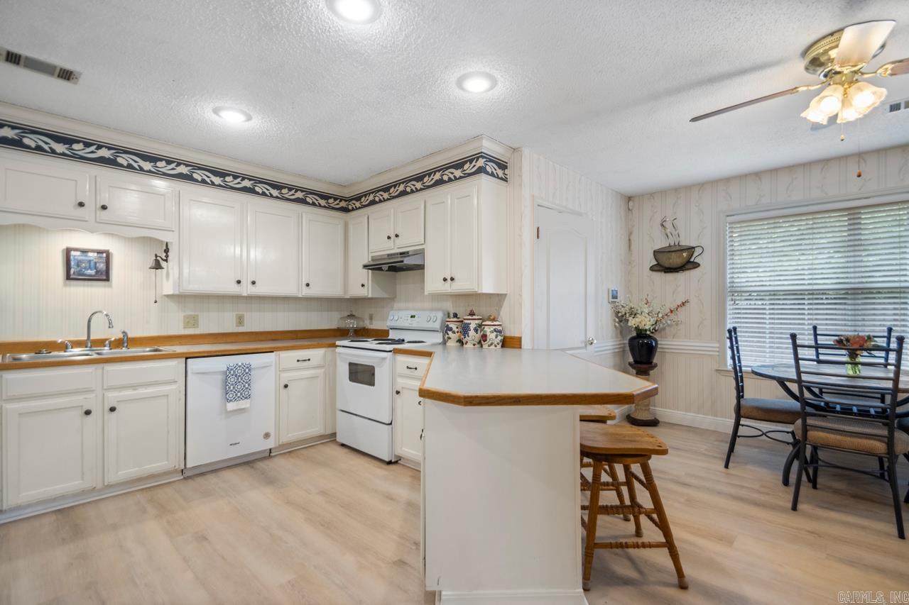 2904 Dickens  Conway, AR