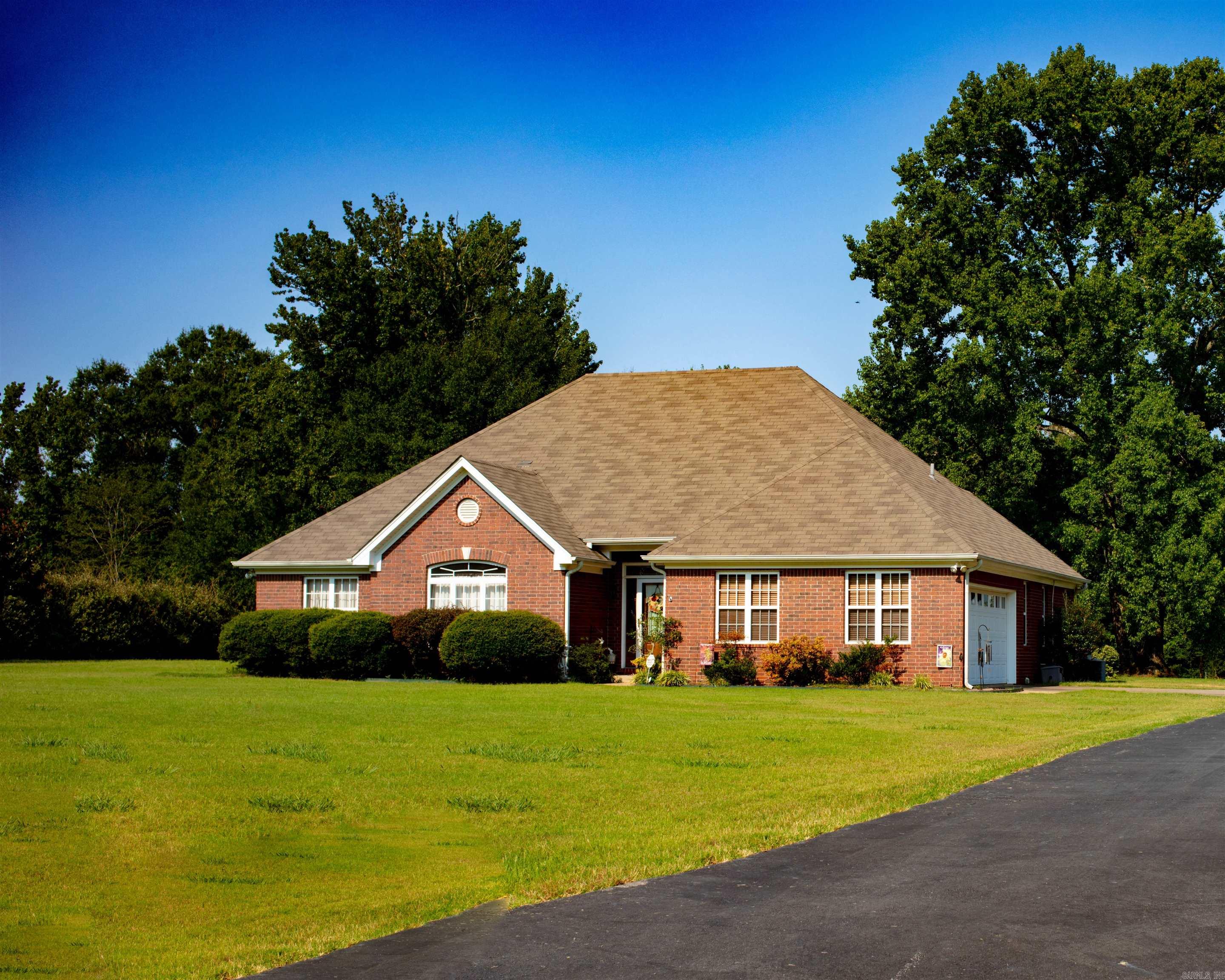 570 Saddle Brook  Austin, AR