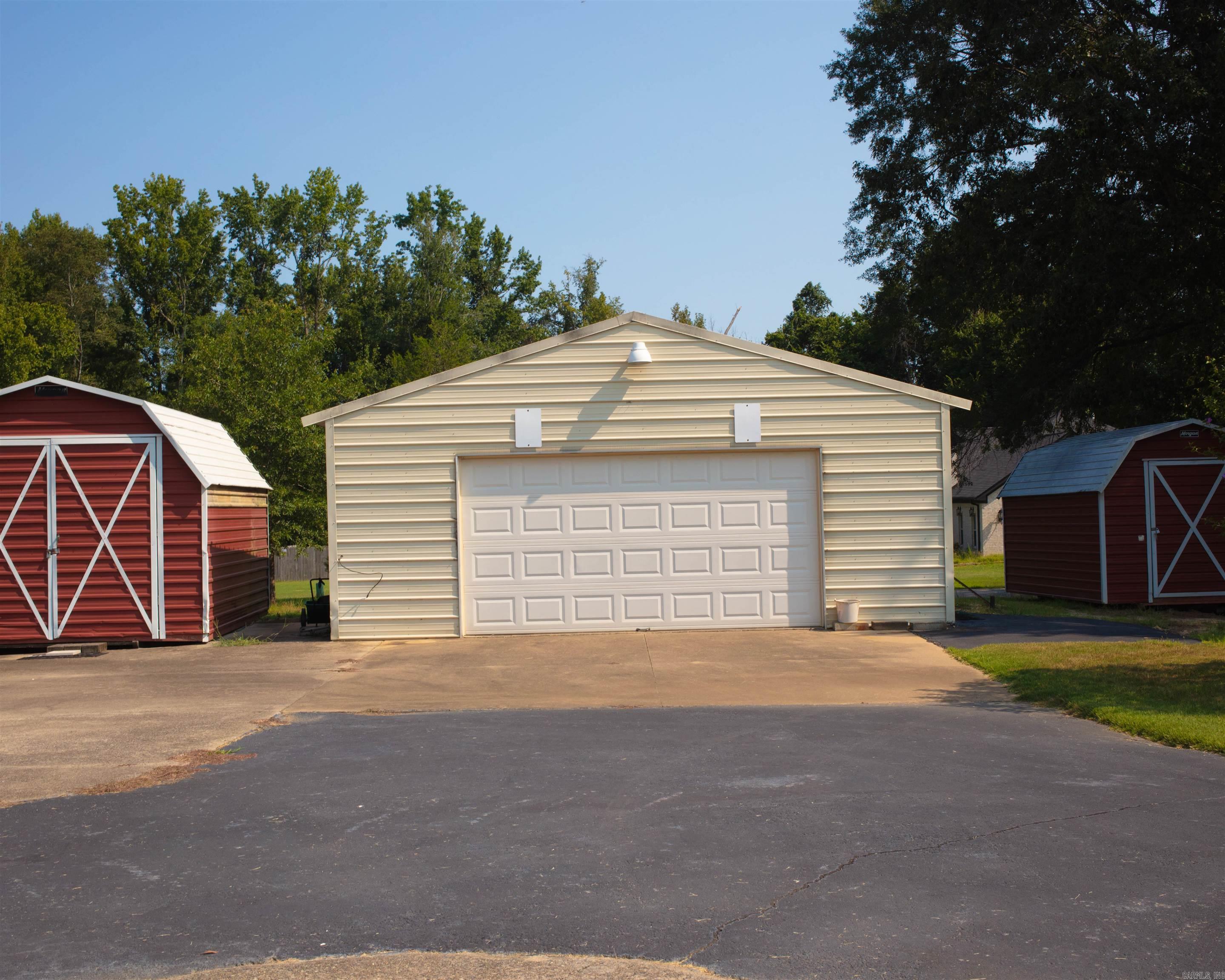 570 Saddle Brook  Austin, AR