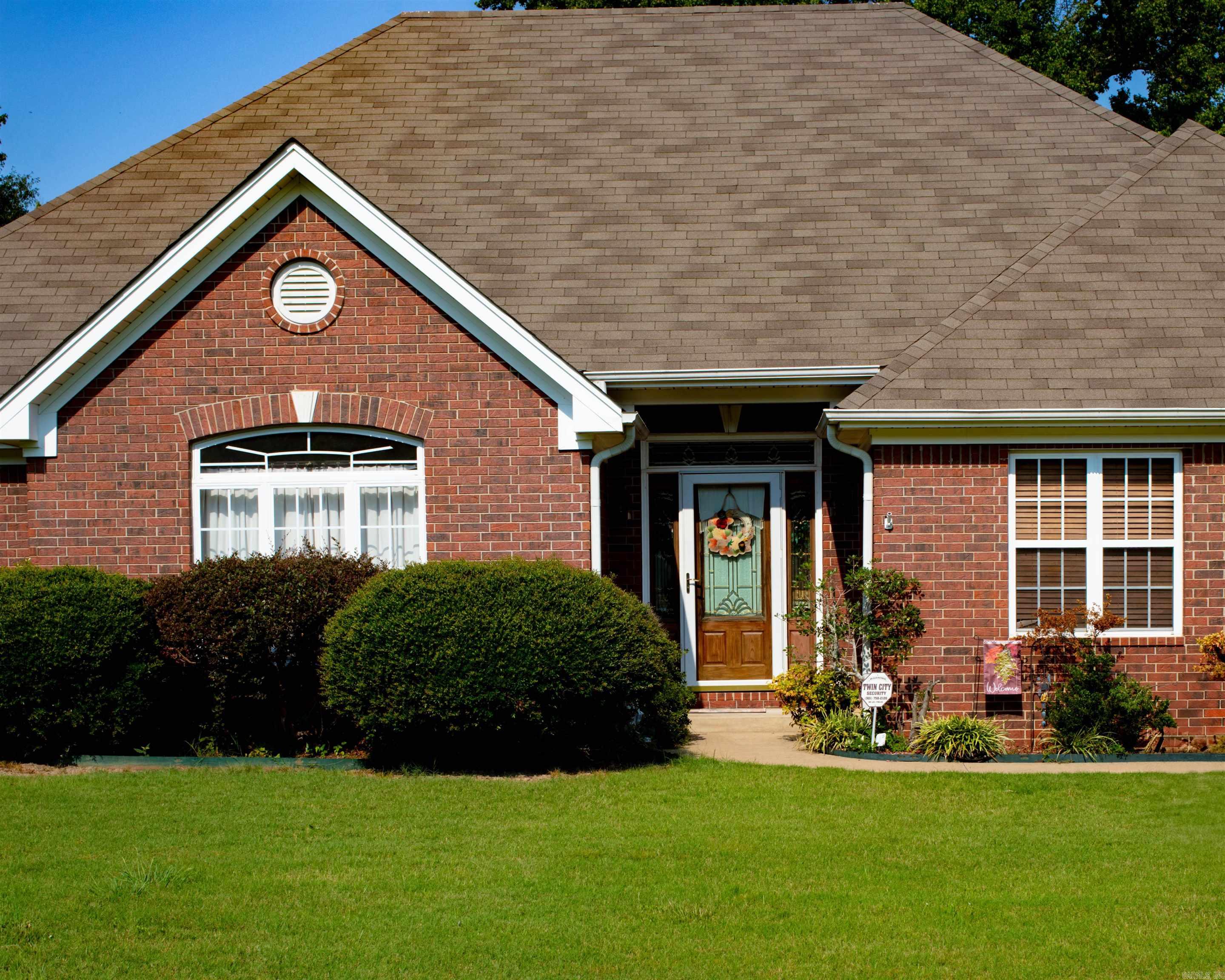 570 Saddle Brook  Austin, AR