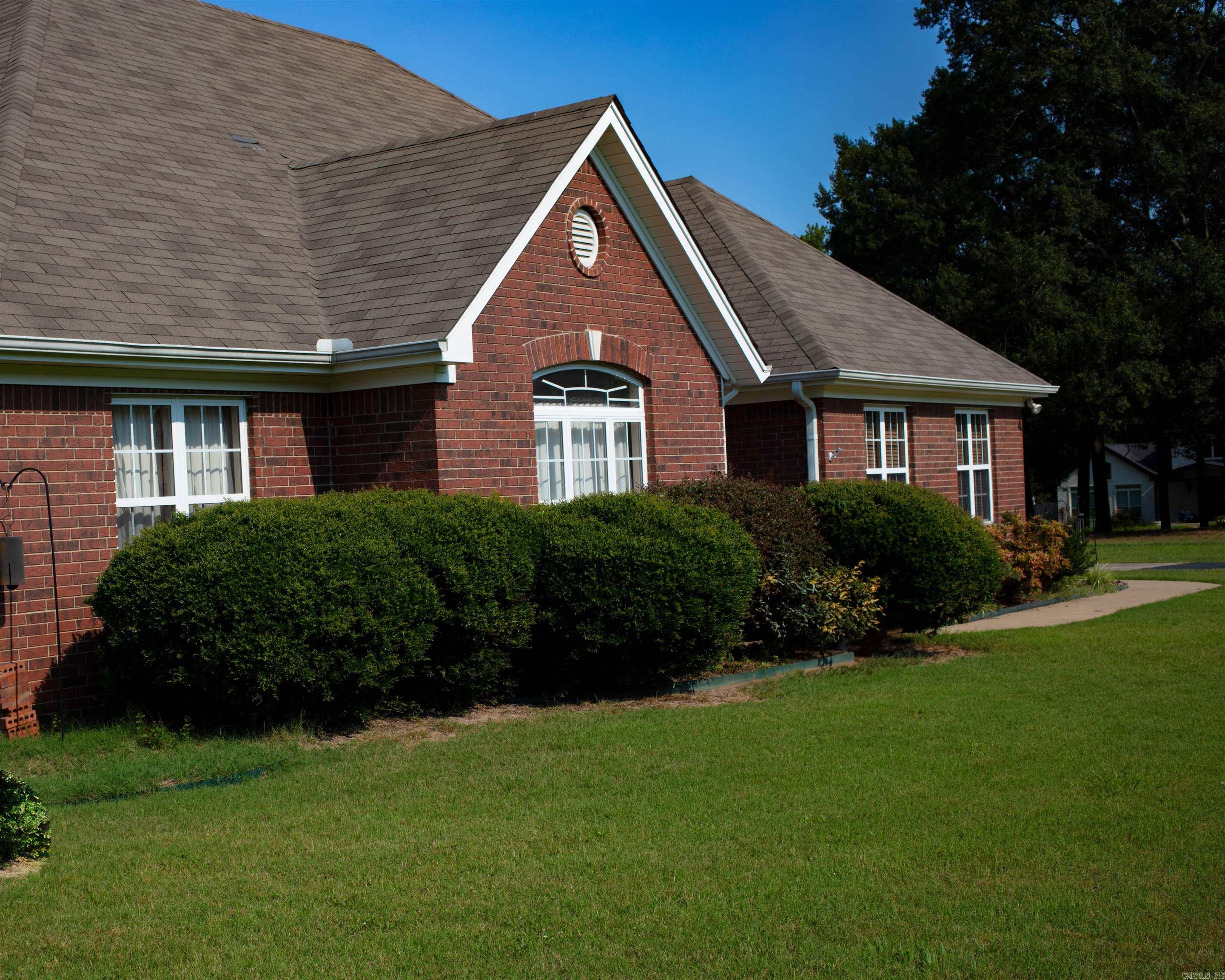 570 Saddle Brook  Austin, AR