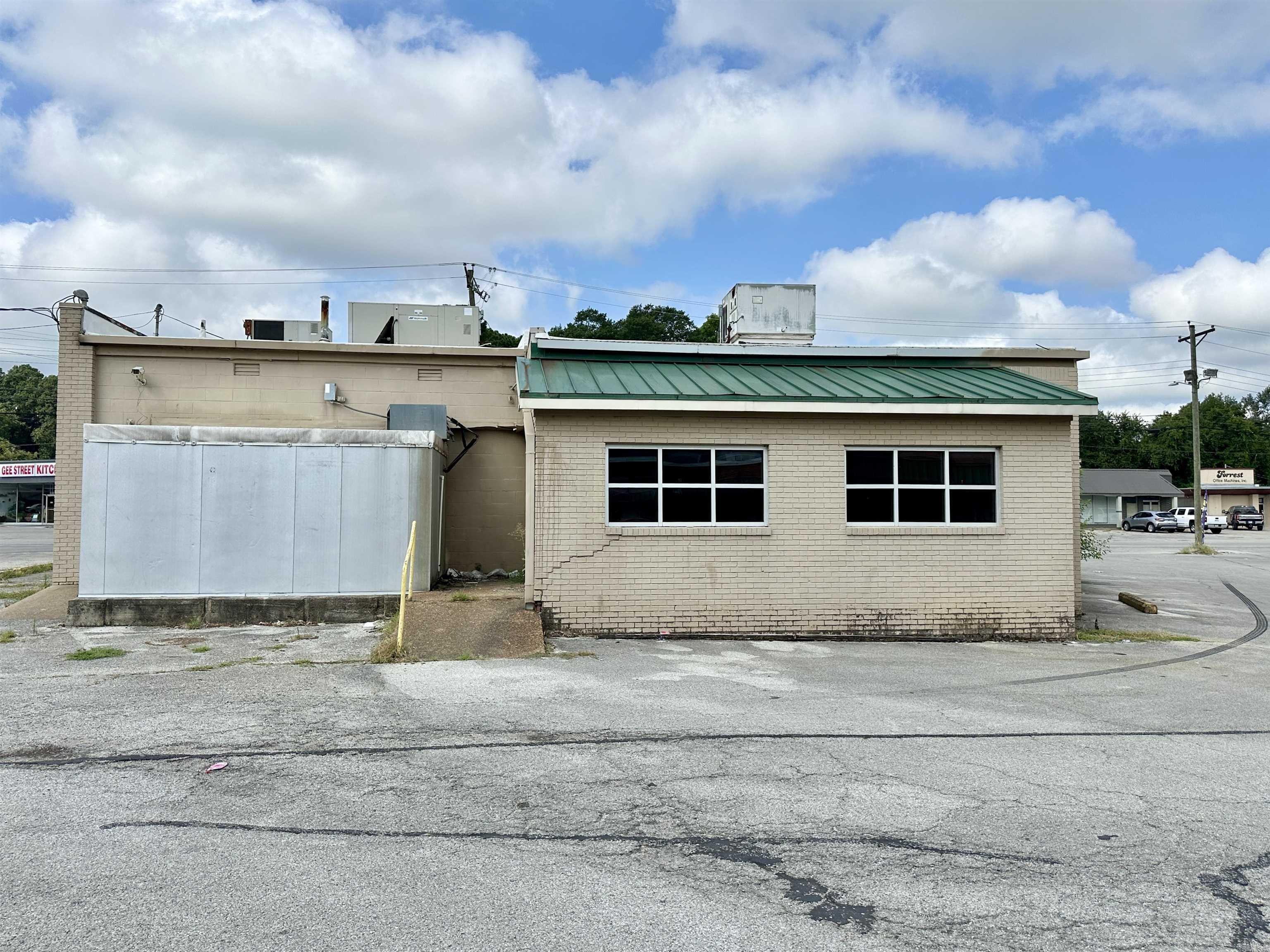 1024 S Gee  Jonesboro, AR