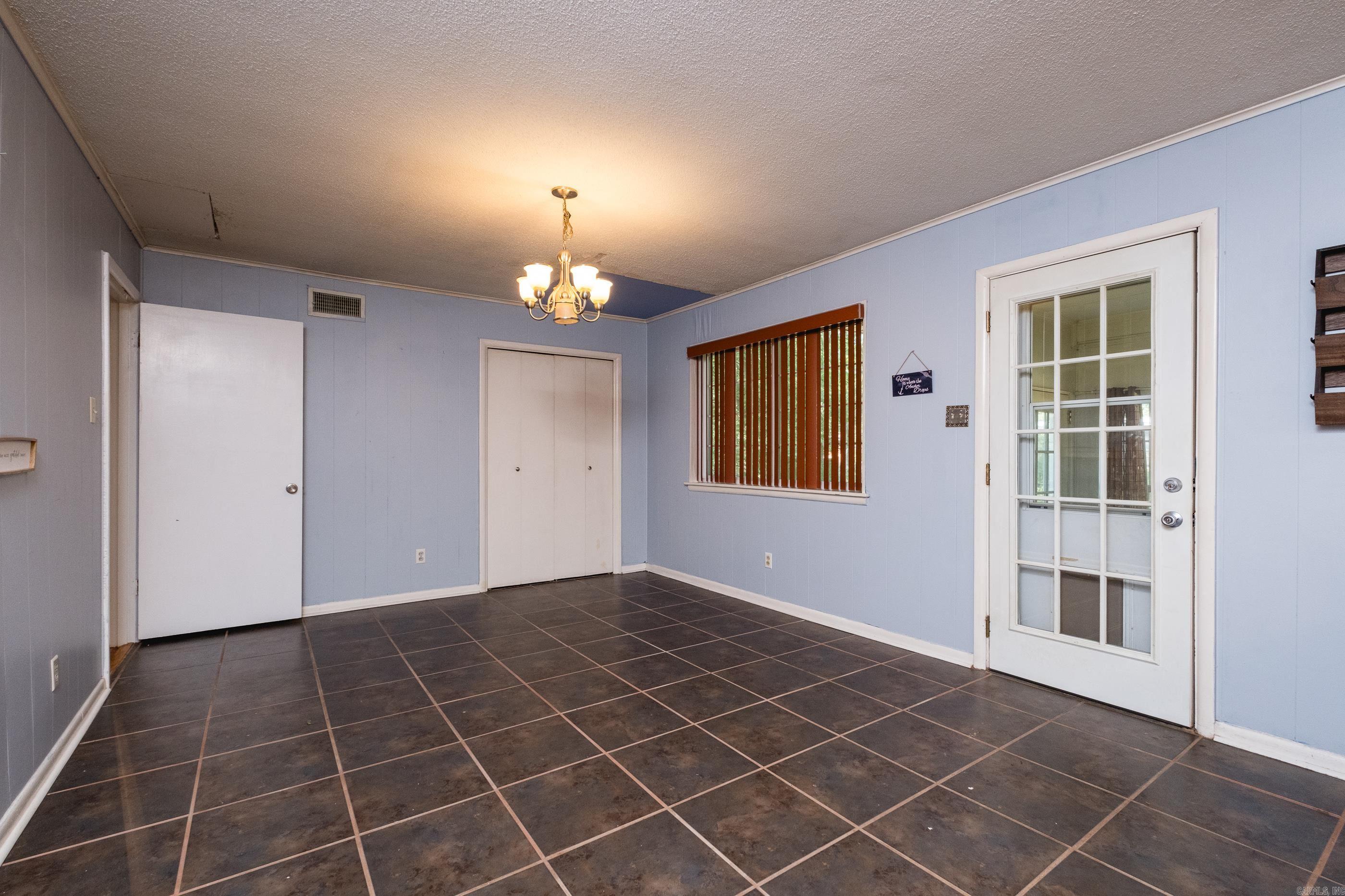 49 Meadowbrook Dr  Little Rock, AR