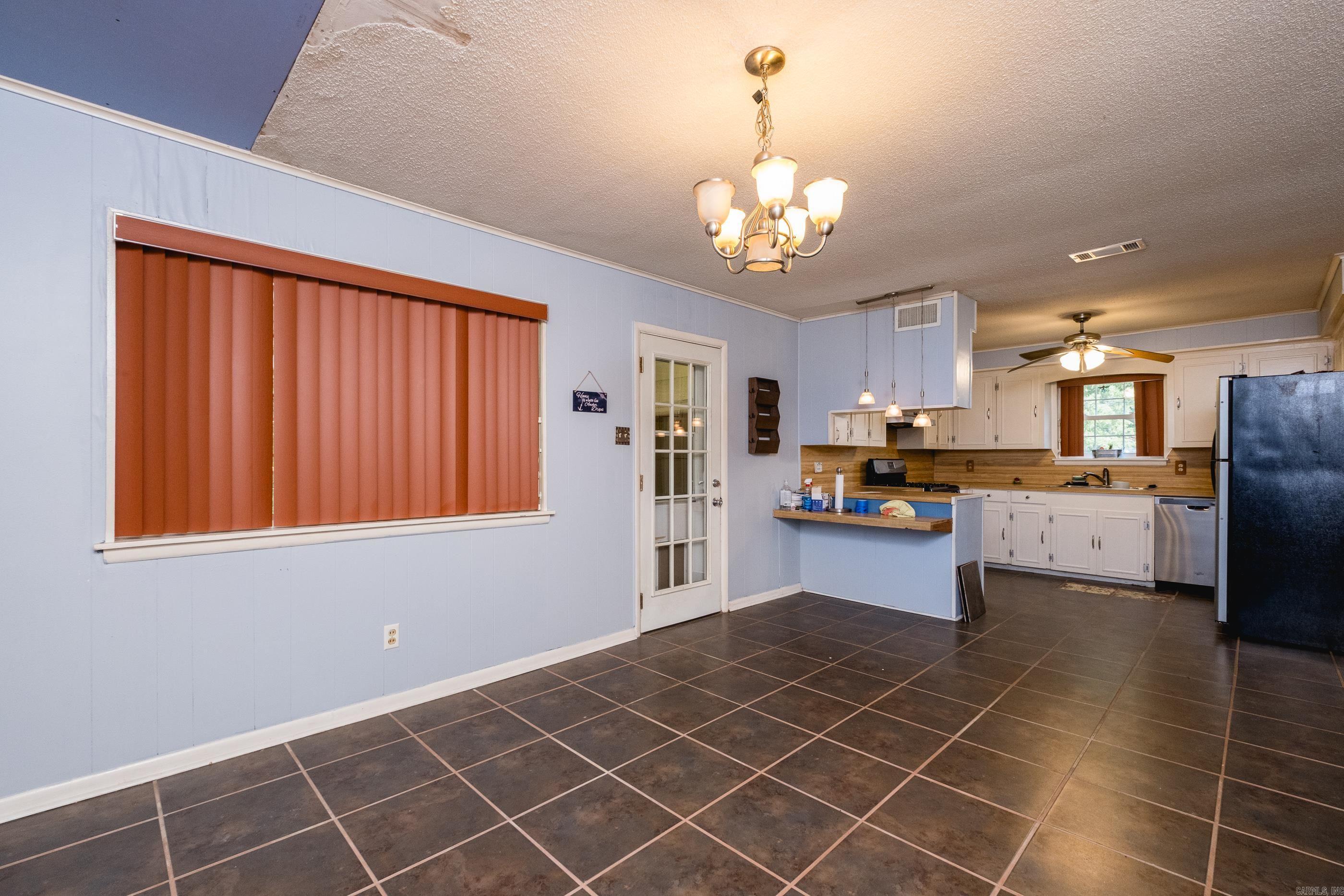 49 Meadowbrook Dr  Little Rock, AR