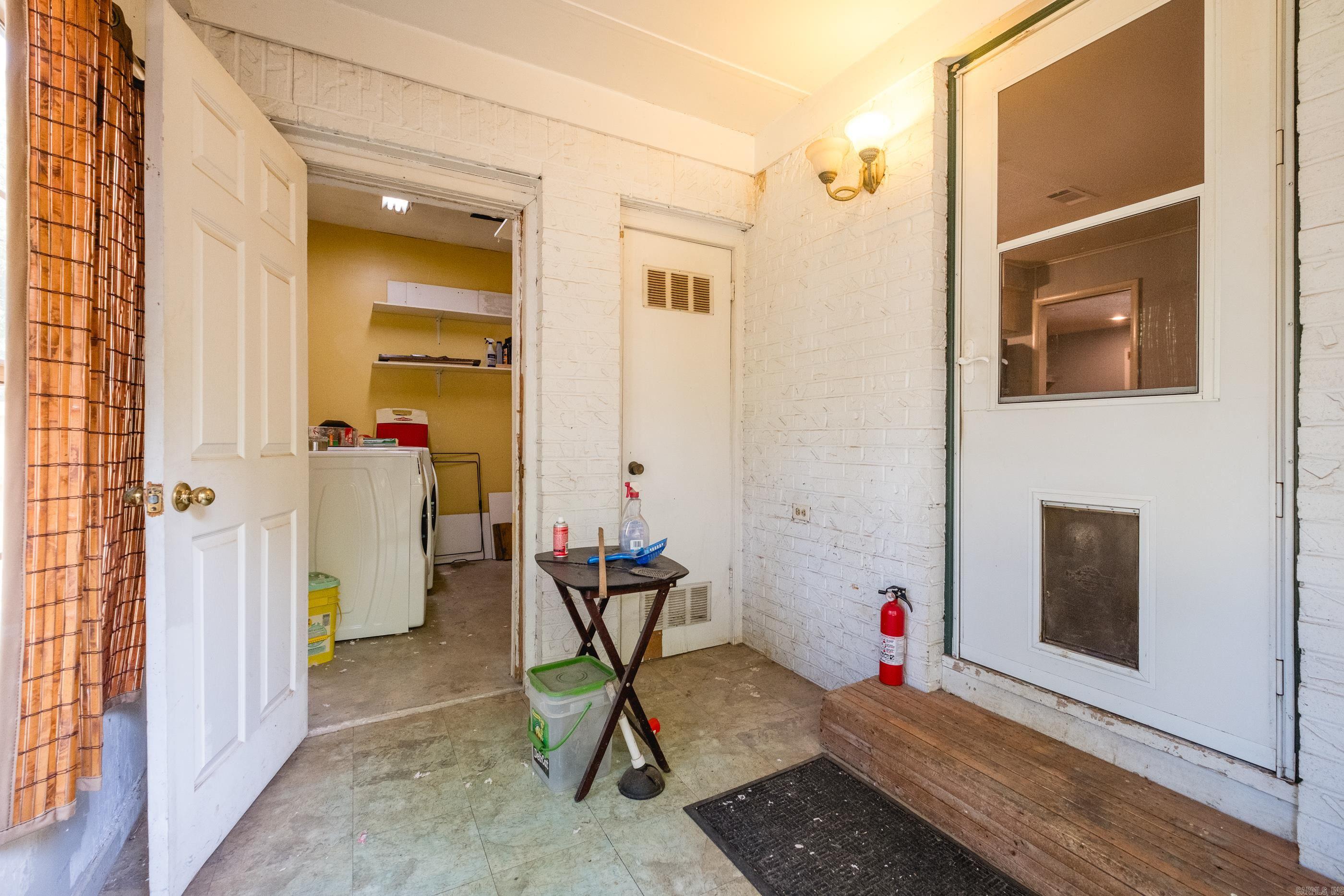 49 Meadowbrook Dr  Little Rock, AR