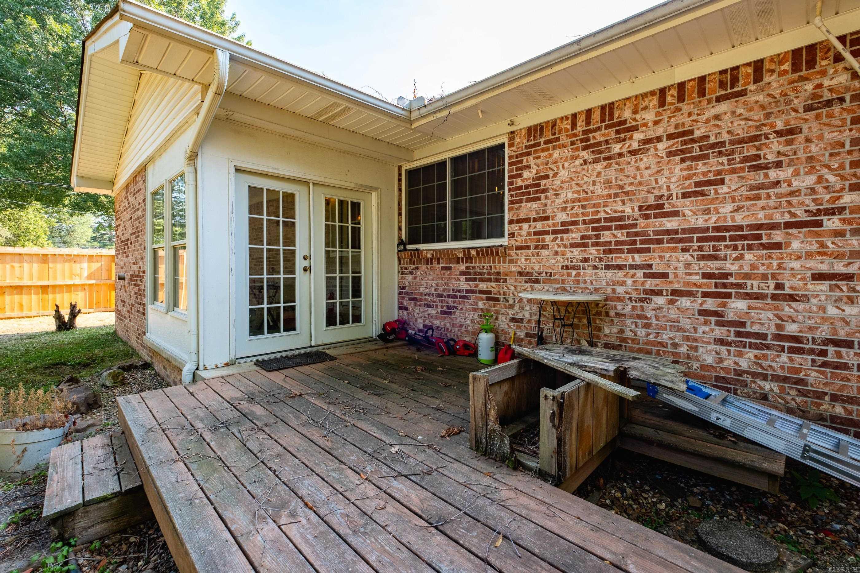 49 Meadowbrook Dr  Little Rock, AR
