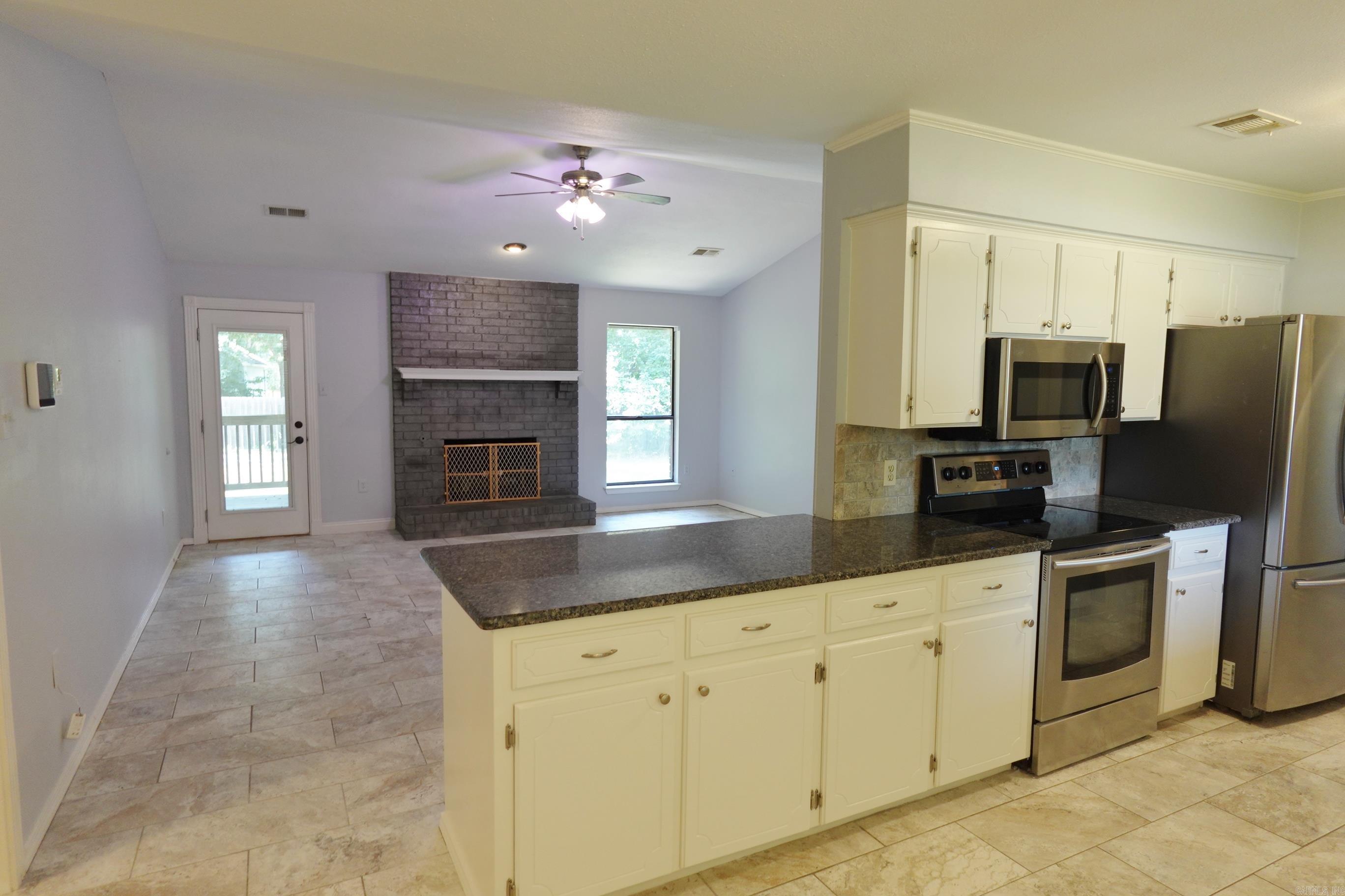 27 Kensington Dr.  Conway, AR