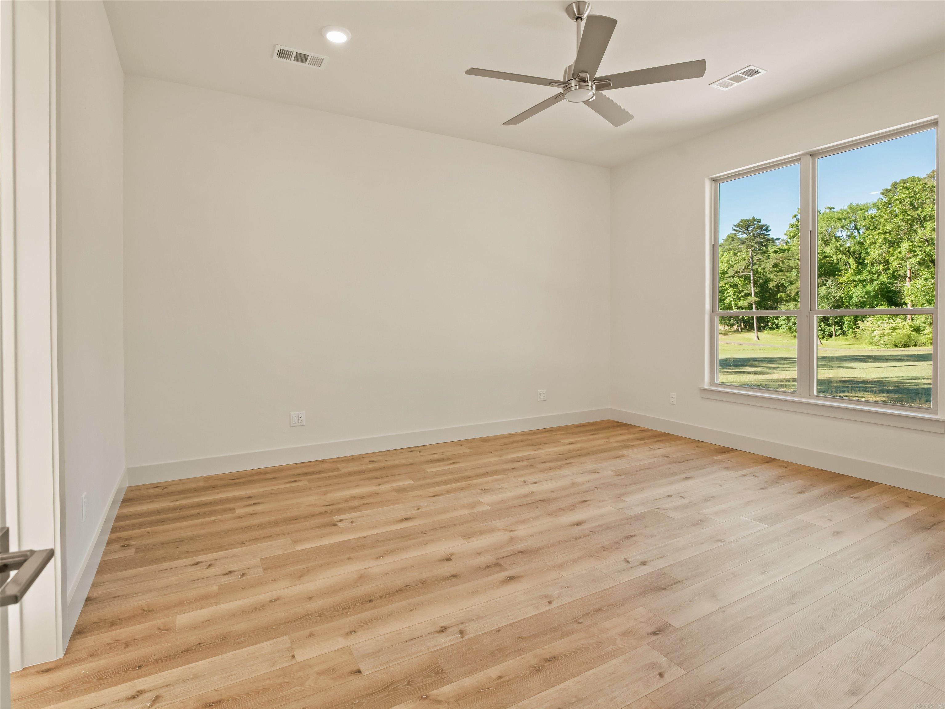 24 Zarina Ln  Hot Springs Village, AR