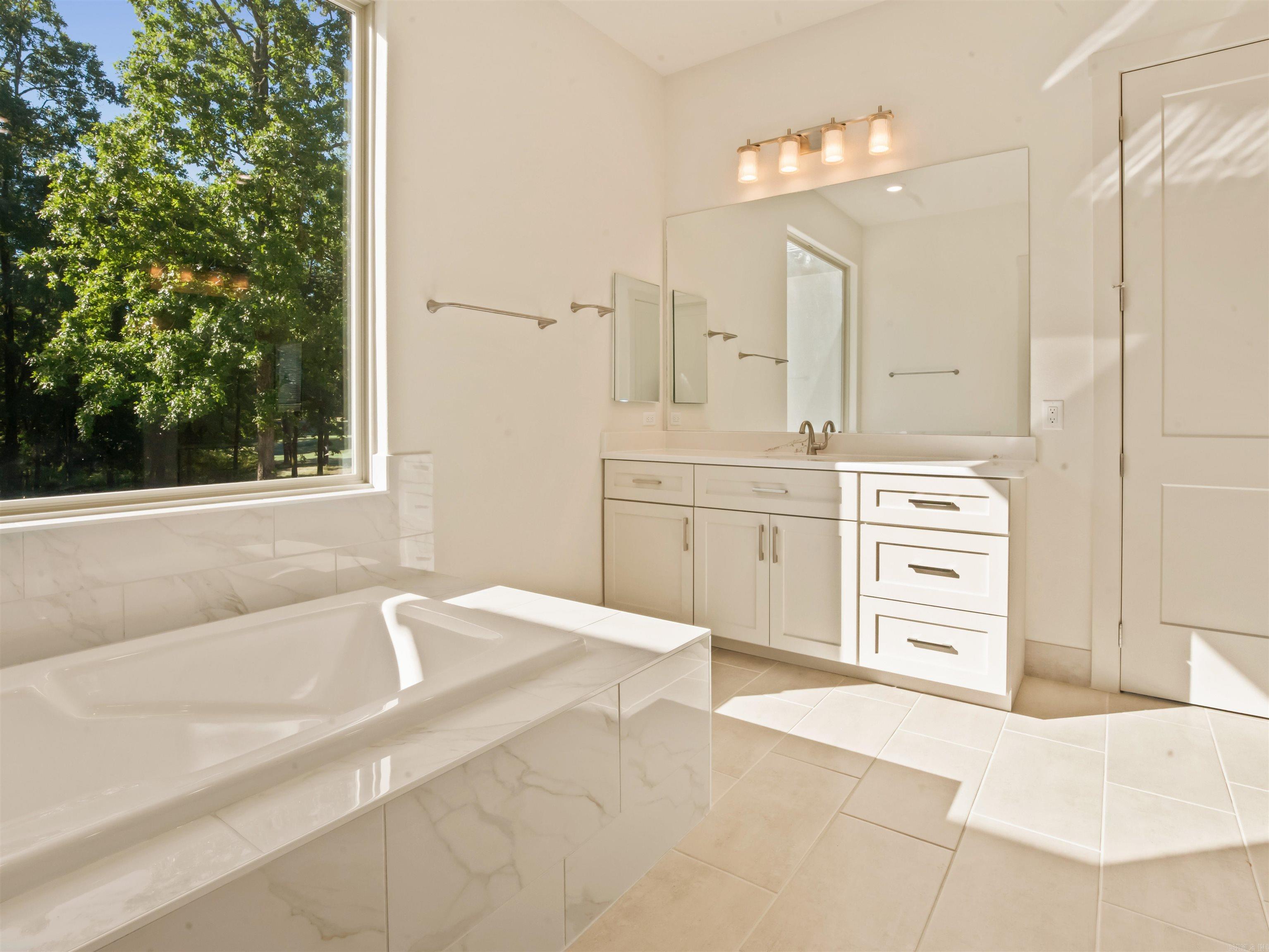 24 Zarina Ln  Hot Springs Village, AR