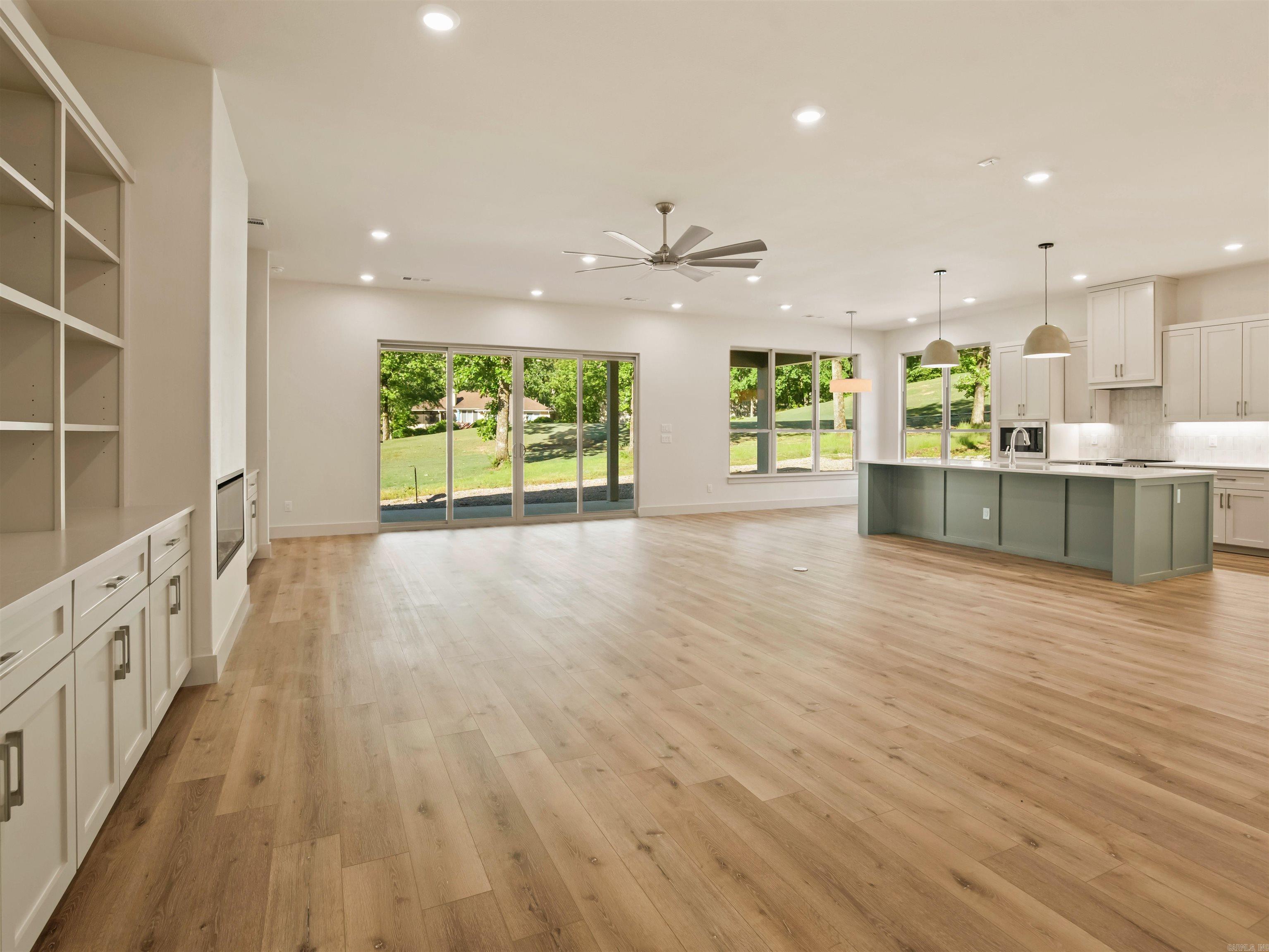 24 Zarina Ln  Hot Springs Village, AR