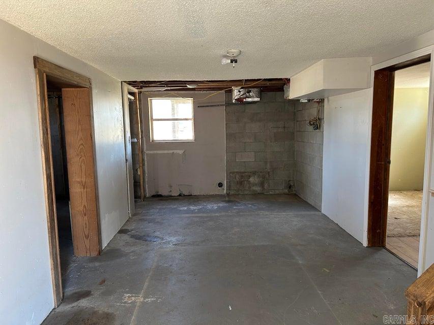 30 Bittersweet  Hardy, AR
