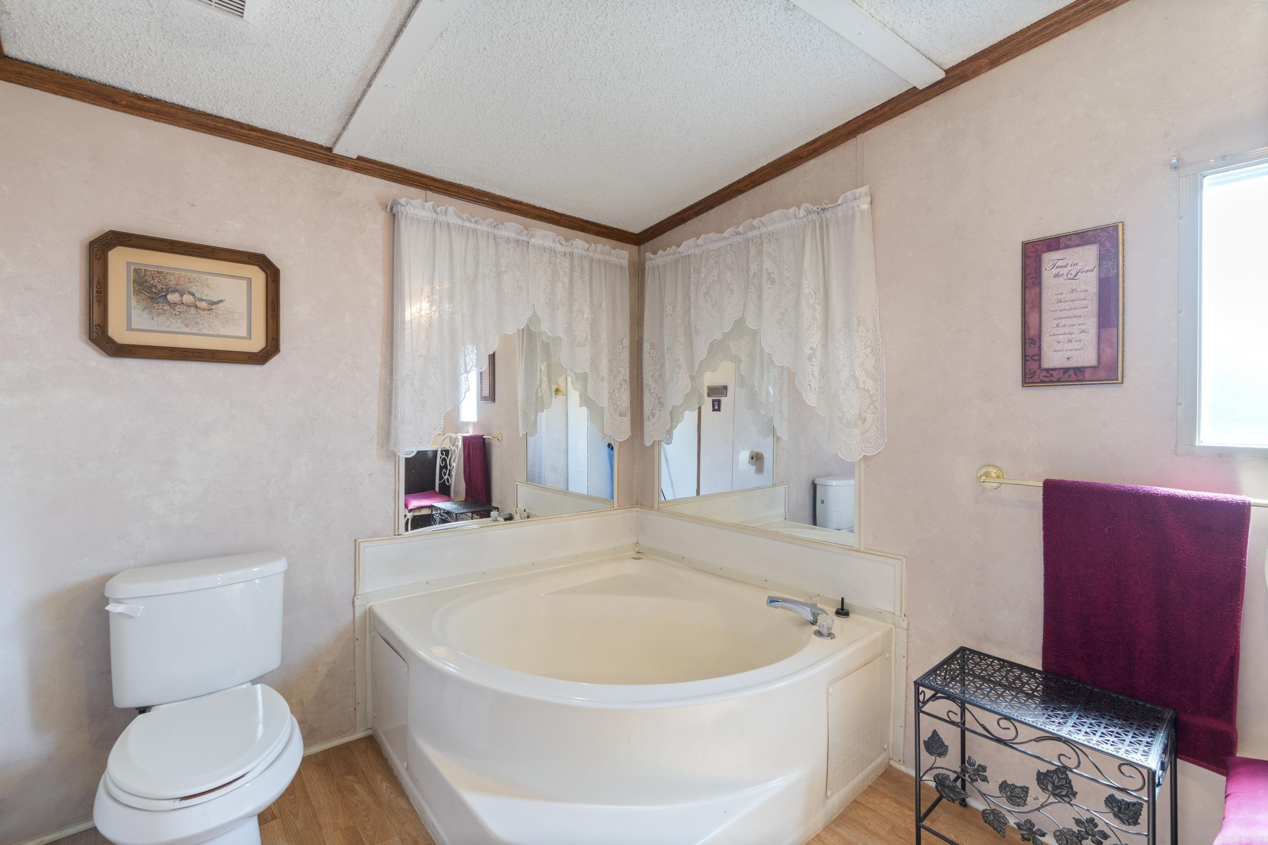 61 Brewer  Conway, AR