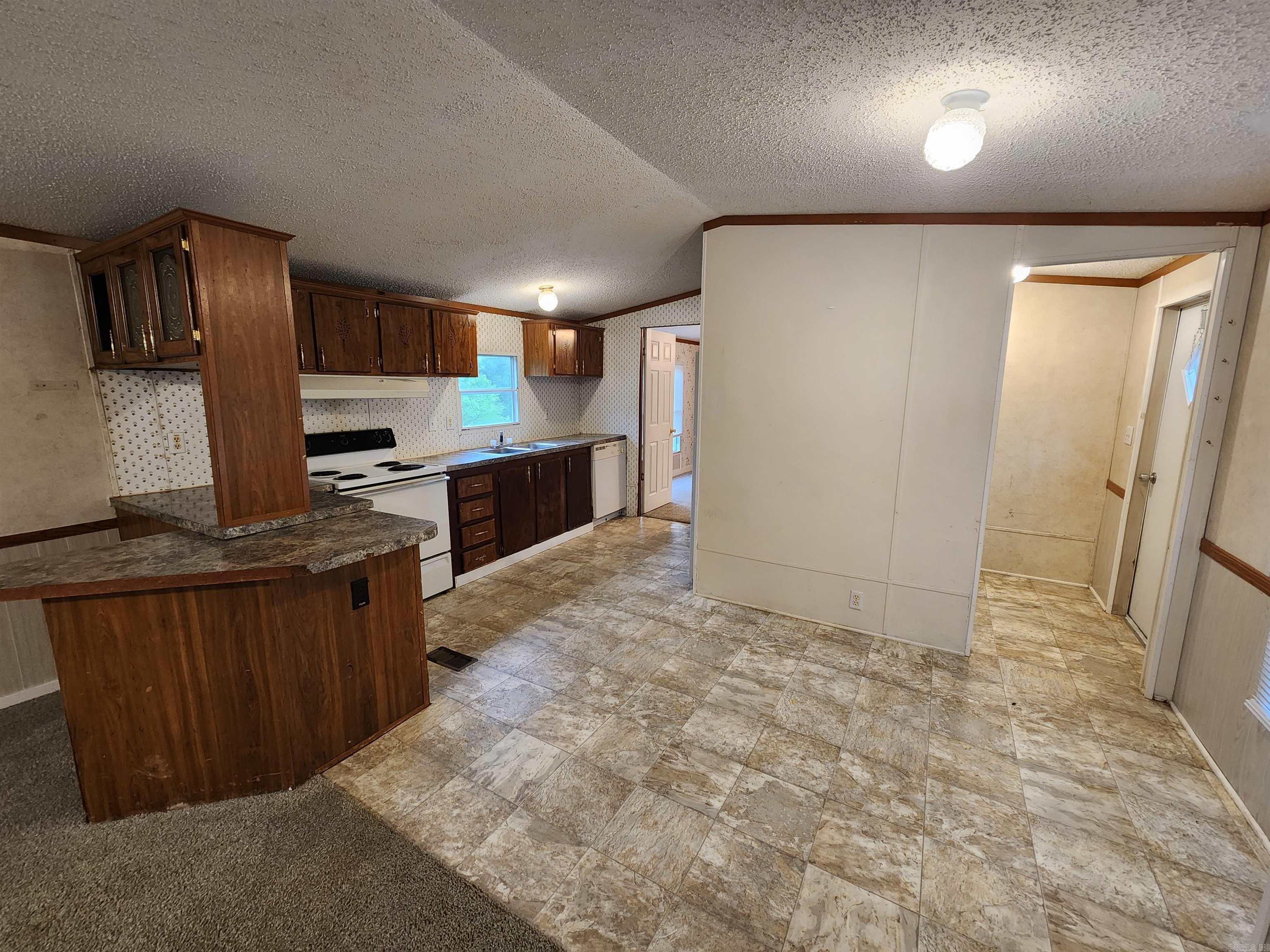 1136 McPherson Valley  Mabelvale, AR