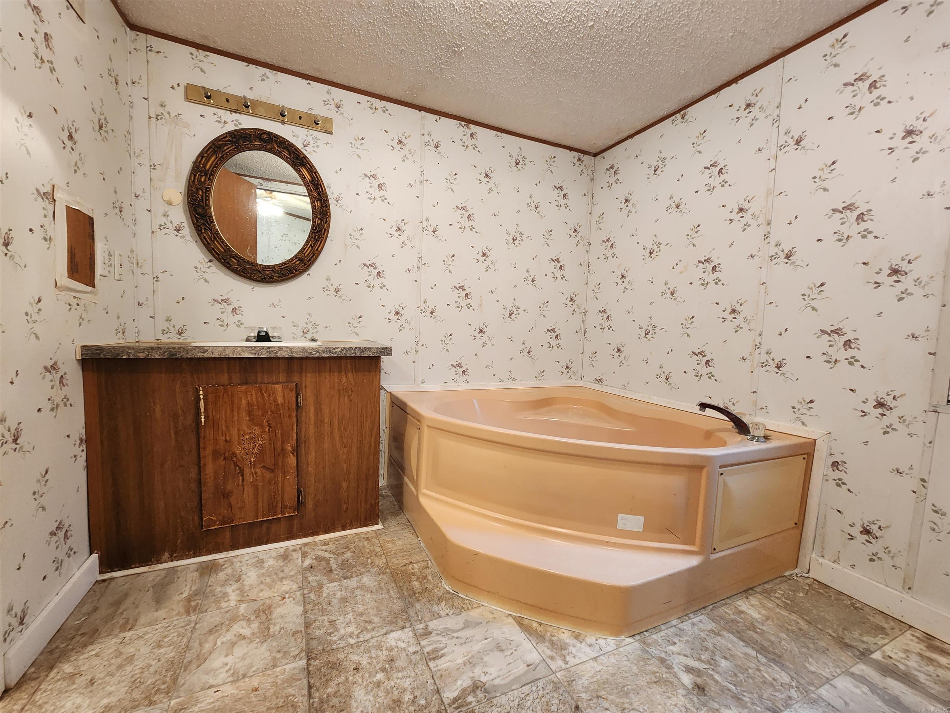 1136 McPherson Valley  Mabelvale, AR