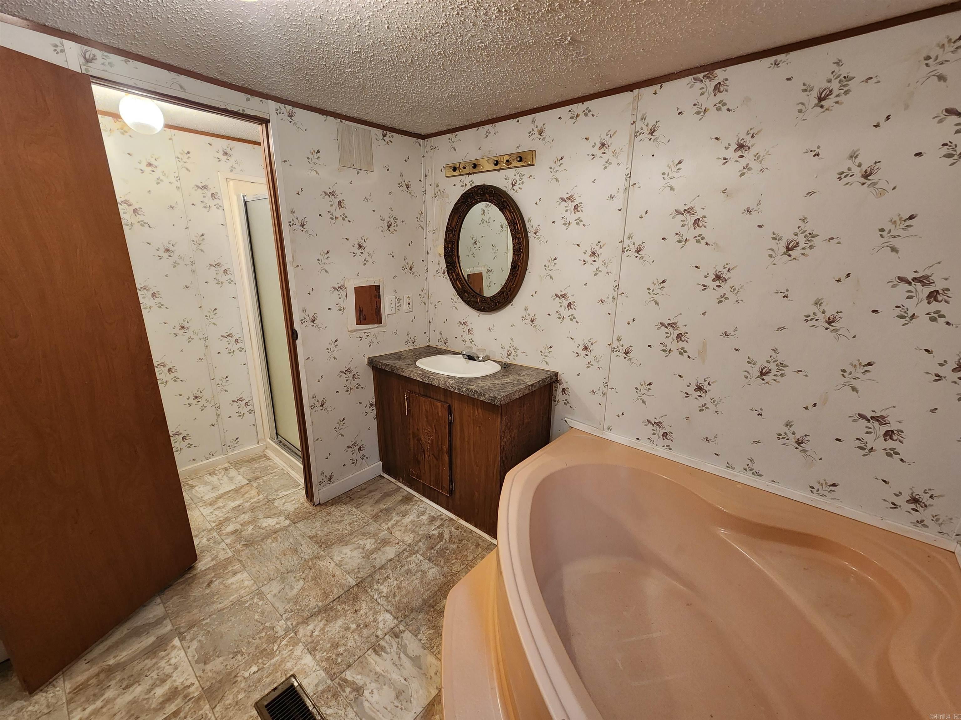 1136 McPherson Valley  Mabelvale, AR