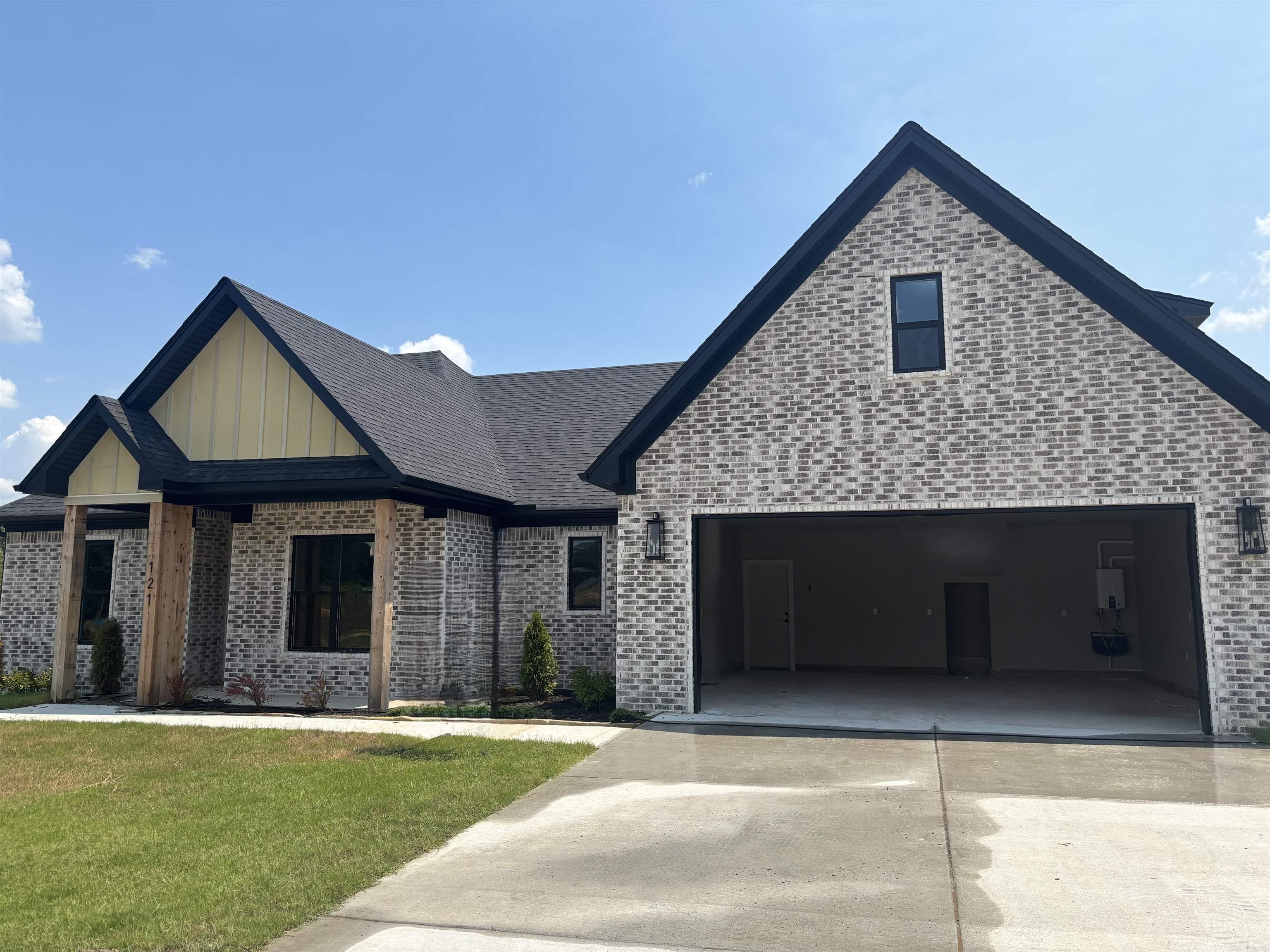 121 Harmony Hills  Haskell, AR
