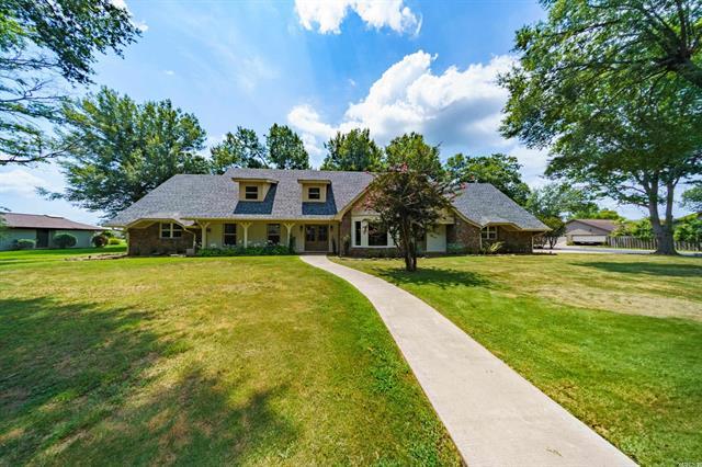 1302  Oliver Street  Stuttgart, AR