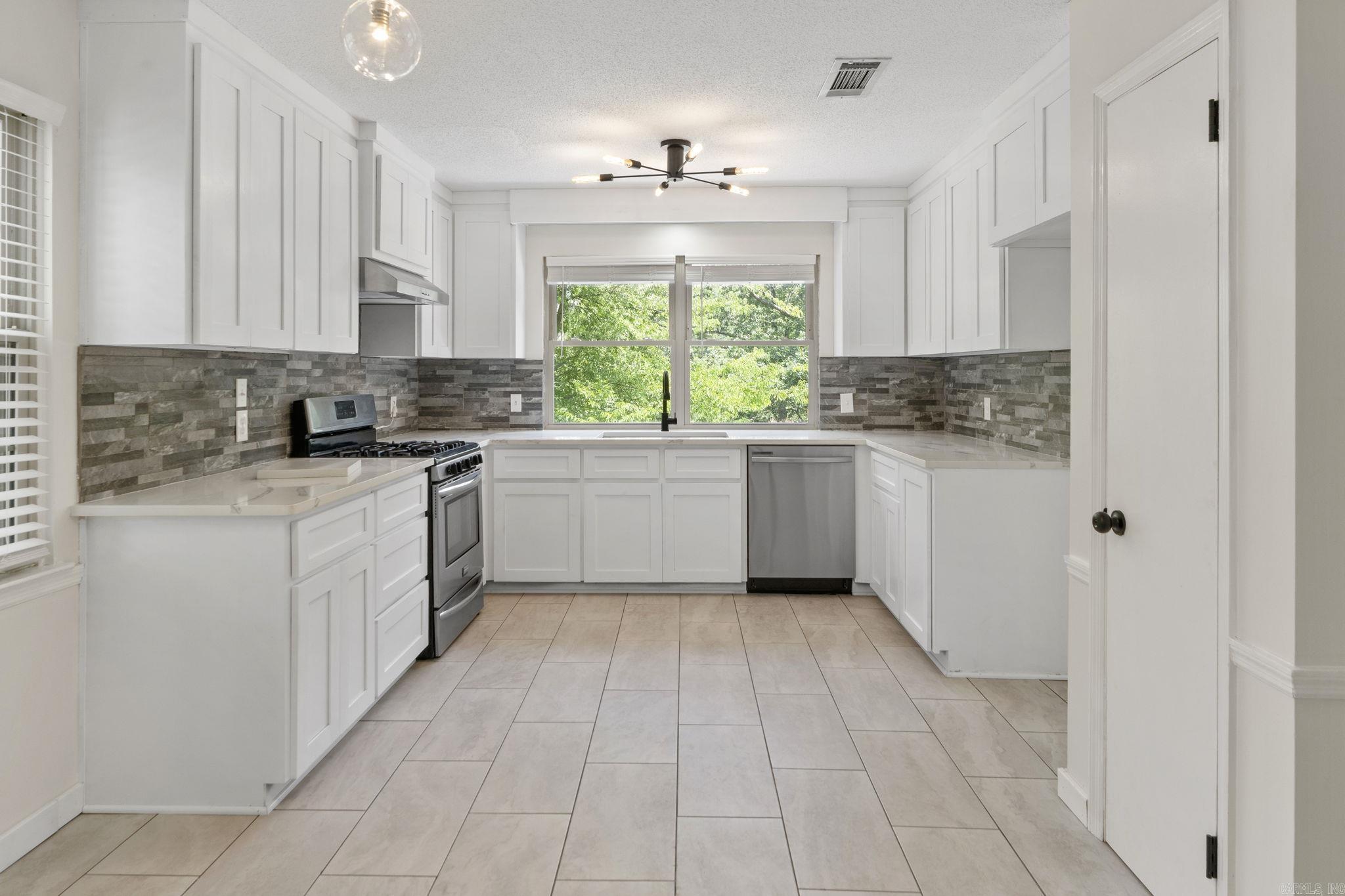 11220 Bainbridge  Little Rock, AR