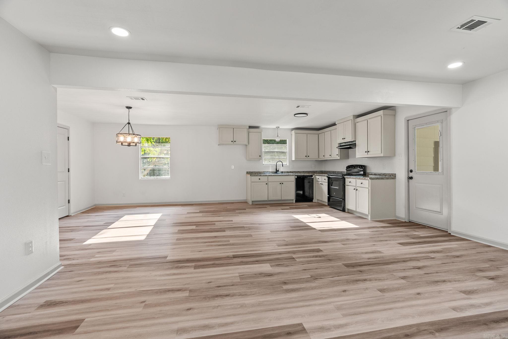 13910 Old Maumelle  North Little Rock, AR